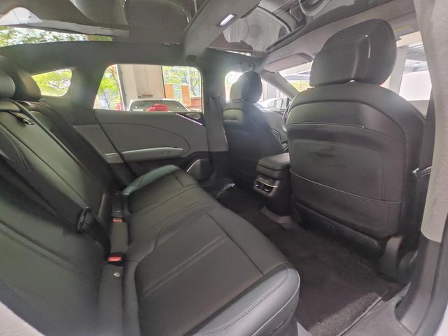 极氪 极氪007 2023 汽车图片 #12