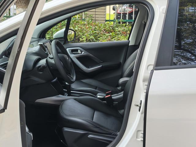 Peugeot 2008 2014 immagine di auto #12