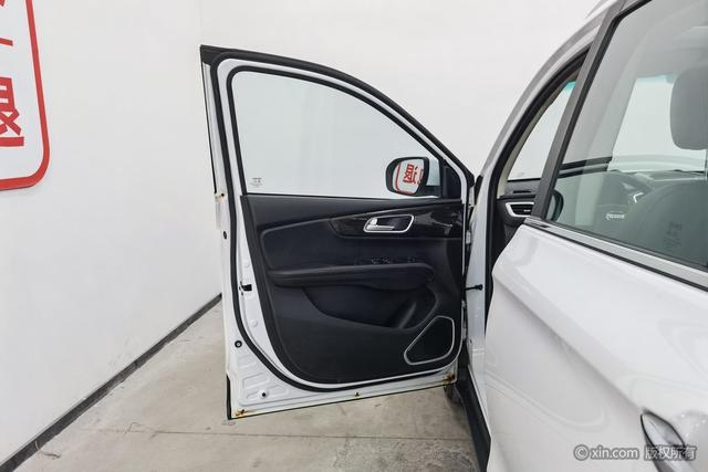 SWM斯威汽车 SWM斯威X7 2019 汽车图片 #12