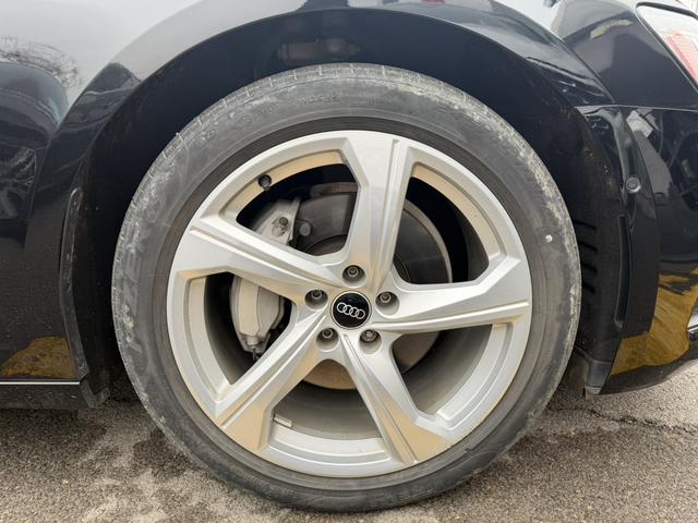 Audi A6L 2022 car image #12