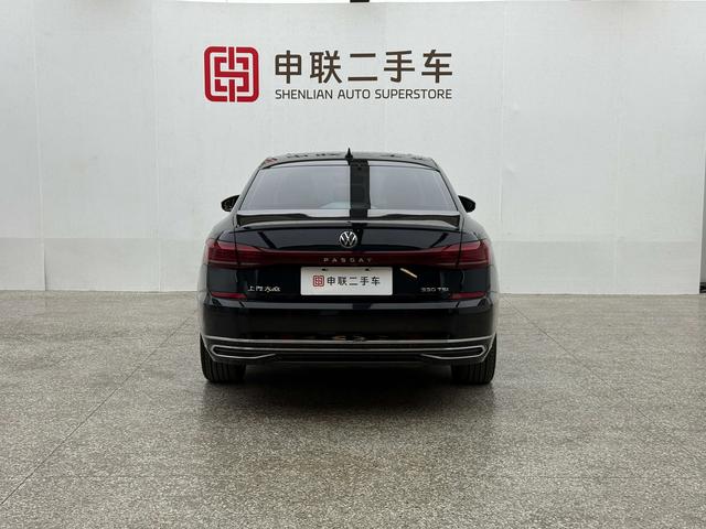Volkswagen Passat 2023 car image #12