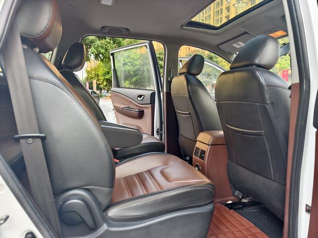 Forthing SX6 2016 car image #12