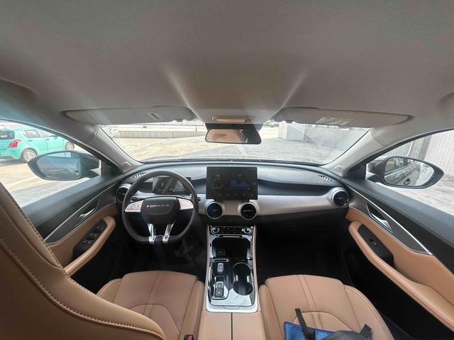 Forthing 2026 car image #12