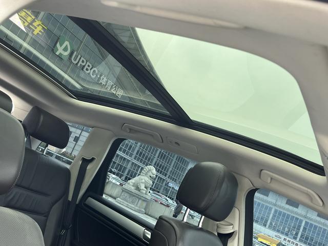 Volkswagen Touareg 2017 immagine di auto #12