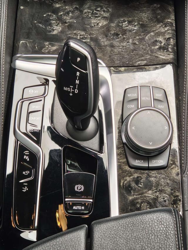 BMW 6 Series GT 2020 car image #12