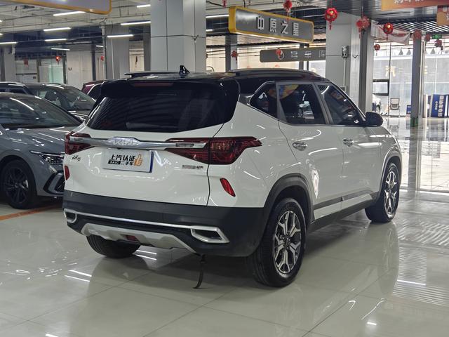 Kia Stonic 2021 immagine di auto #12