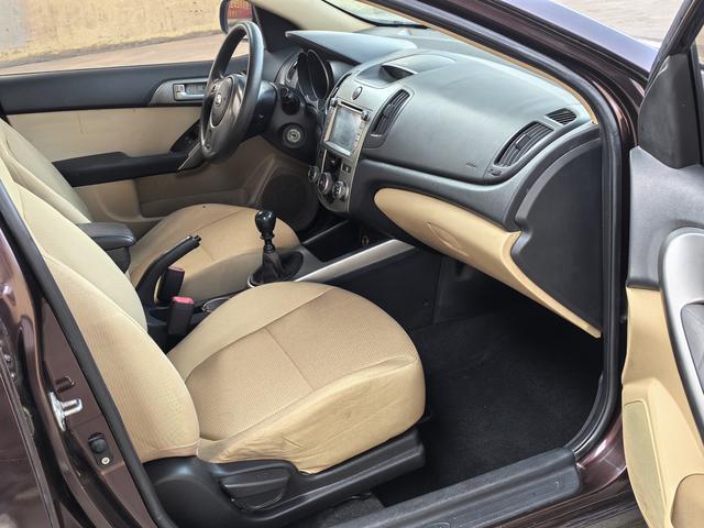 Kia Forte 2012 imagen de coche #12