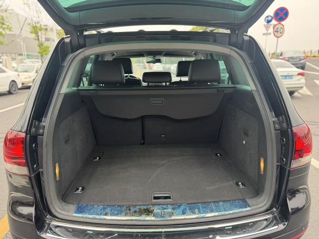 Volkswagen Touareg 2009 car image #12