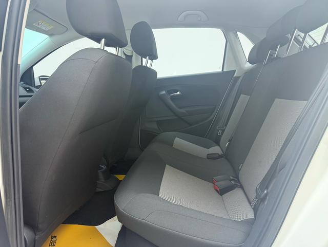 Volkswagen Polo 2017 car image #12