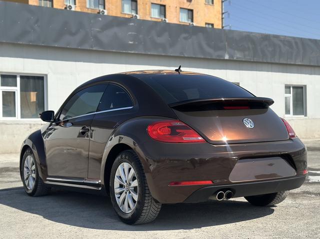 Volkswagen Beetle 2012 изображение автомобиля #12