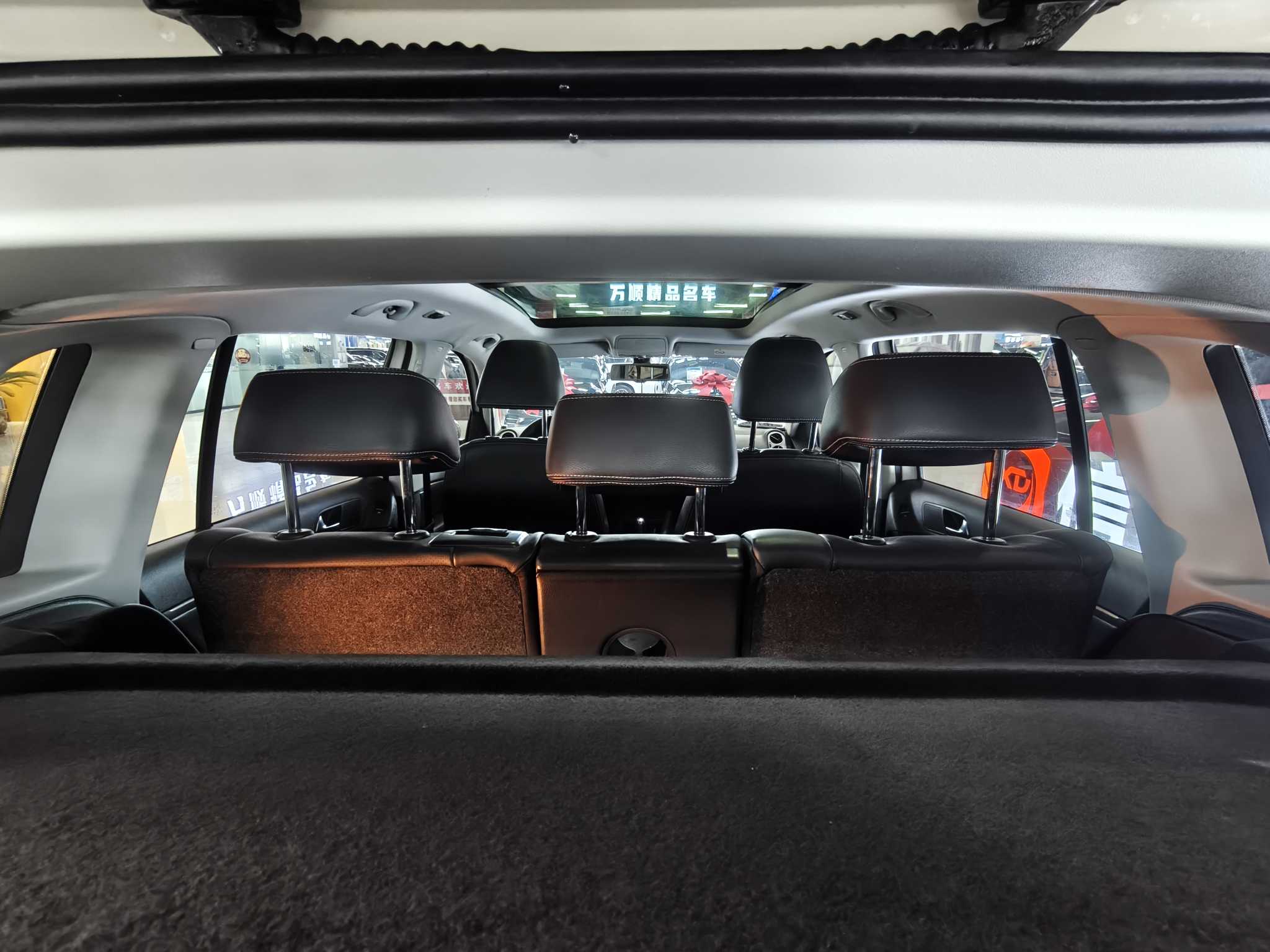 Volkswagen Tiguan 2016 car image #12