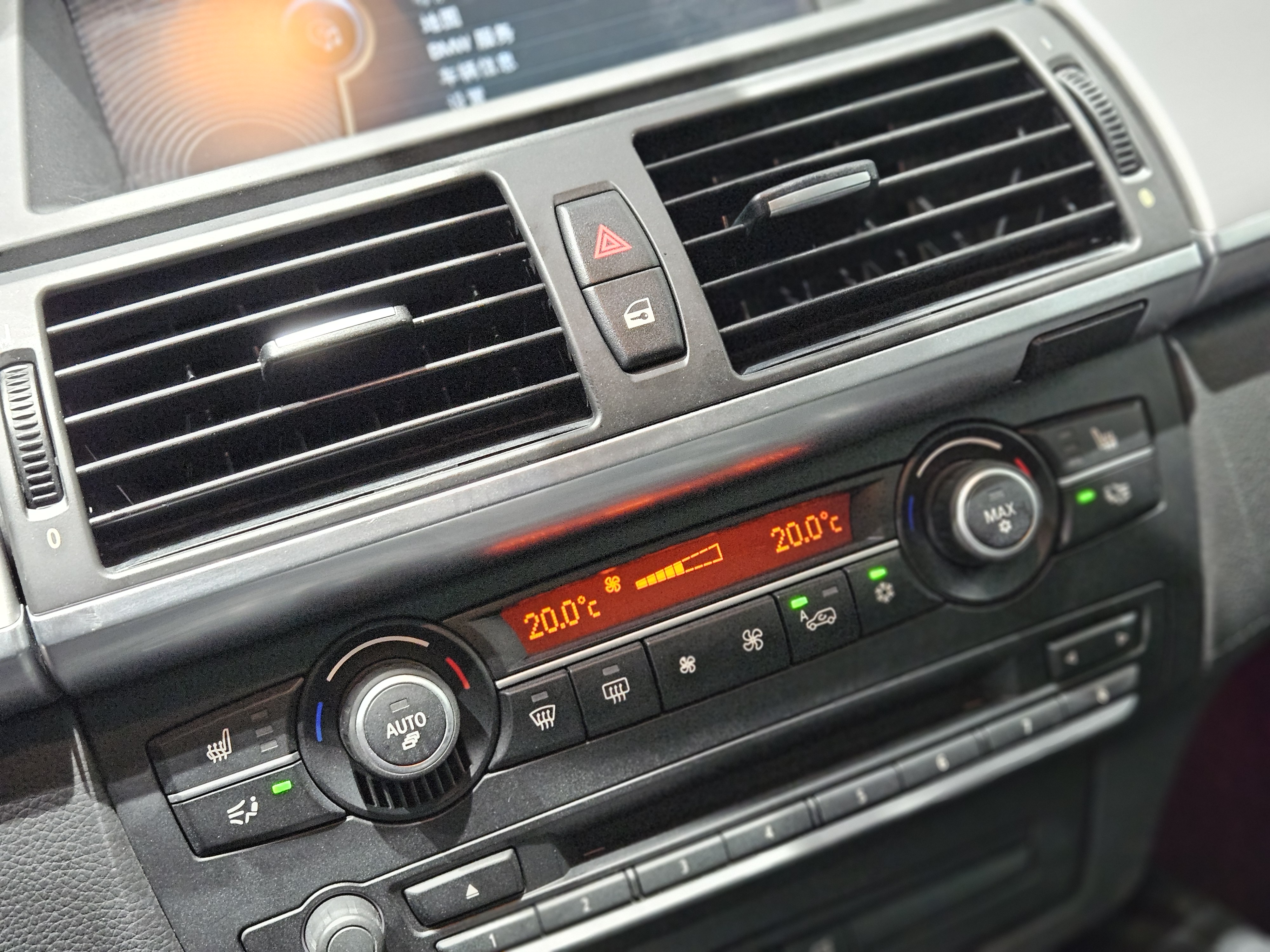 BMW X6 M 2010 immagine di auto #12