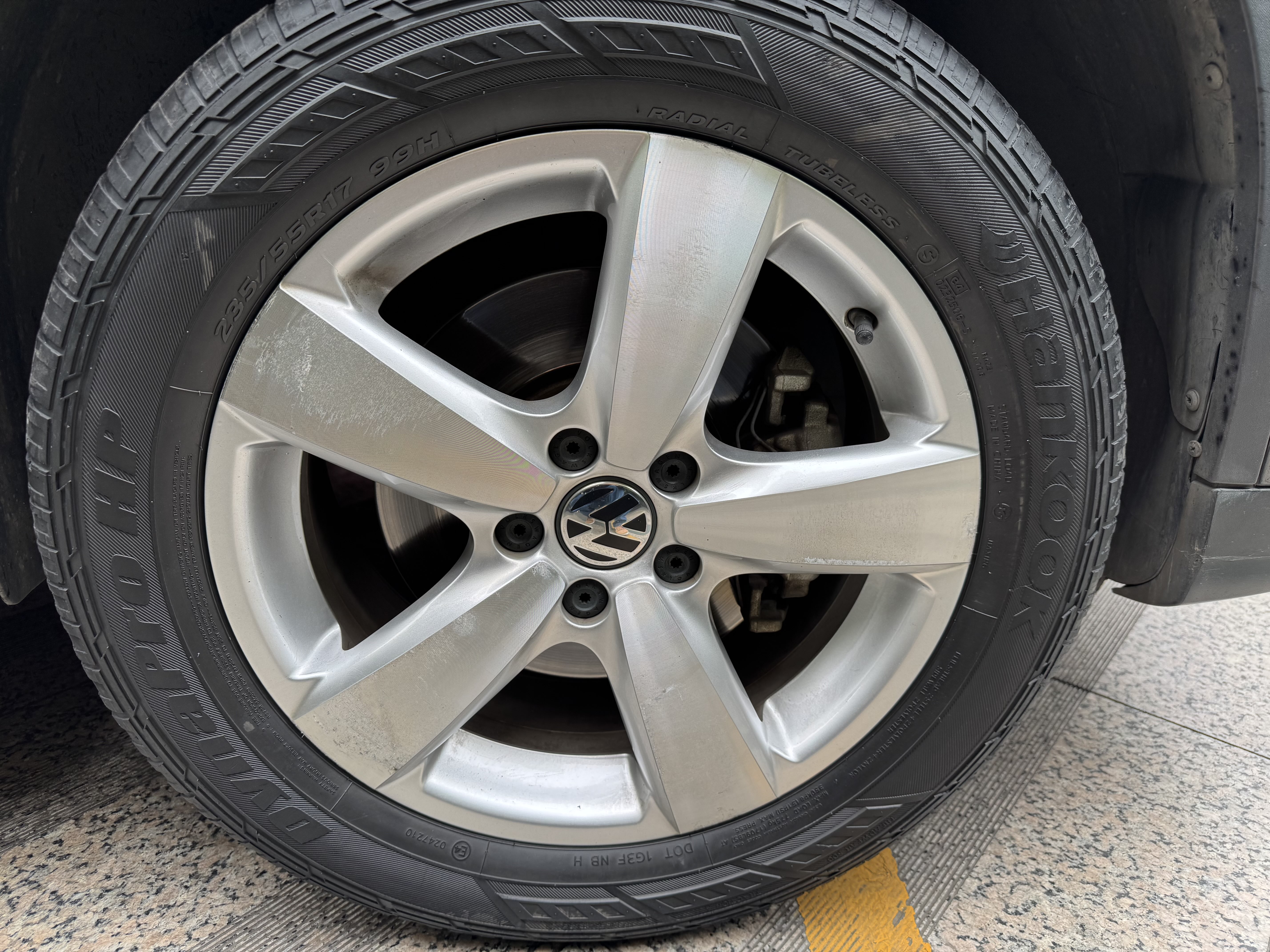 Volkswagen Tiguan 2012 immagine di auto #12