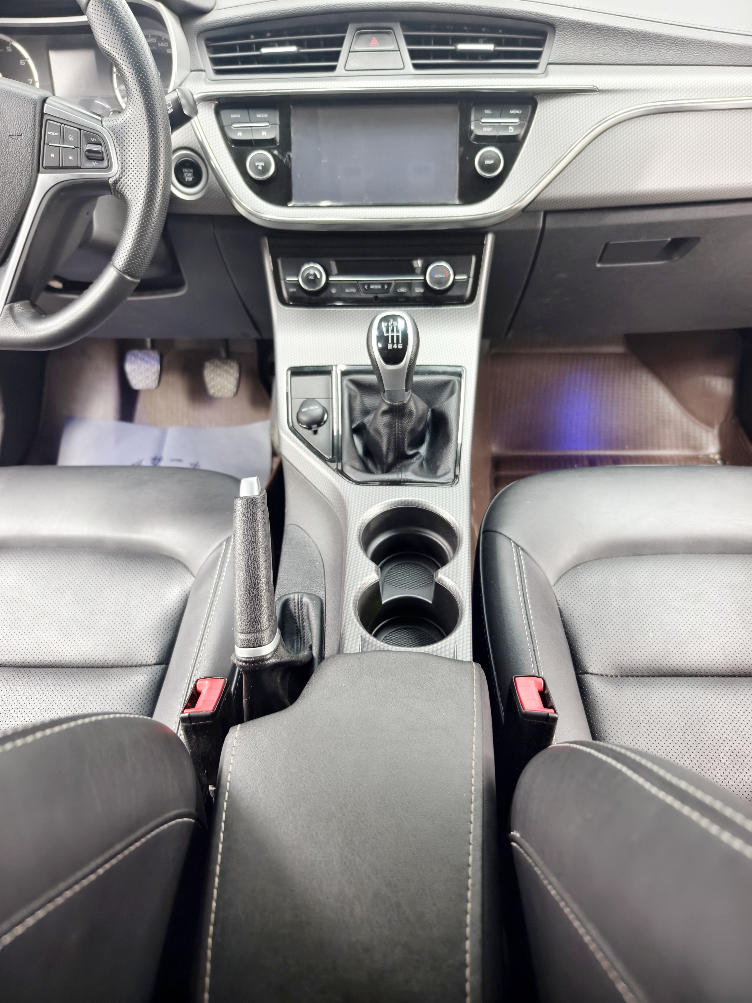 Emgrand GS 2016 #12 Emgrand GS 2016 car image #12