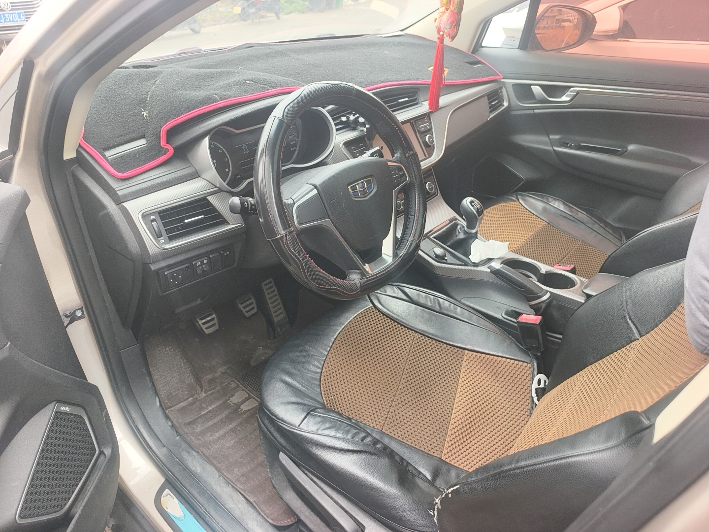 GEELY Emgrand GS 2017 immagine di auto #12