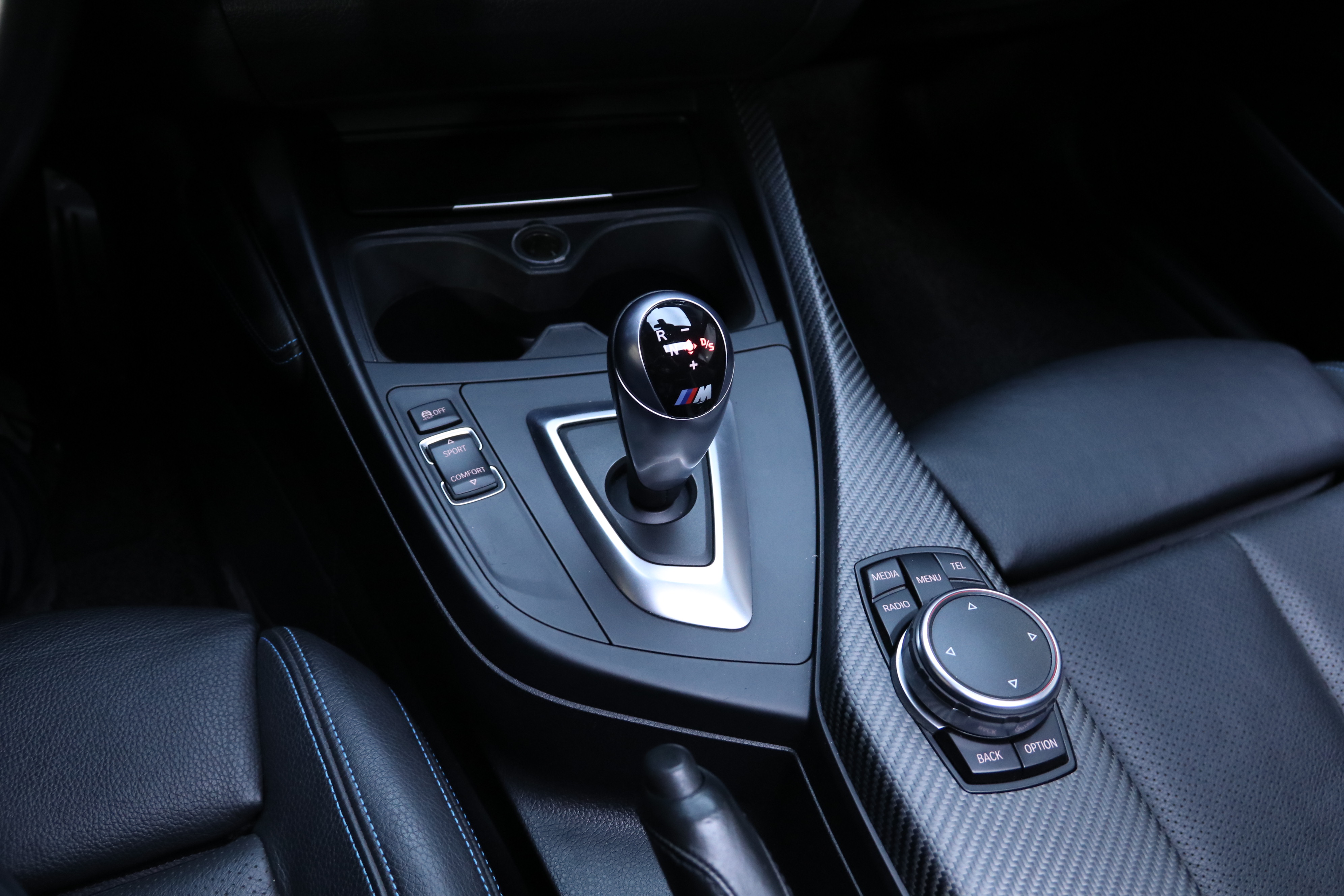 BMW M2 2016 car image #12