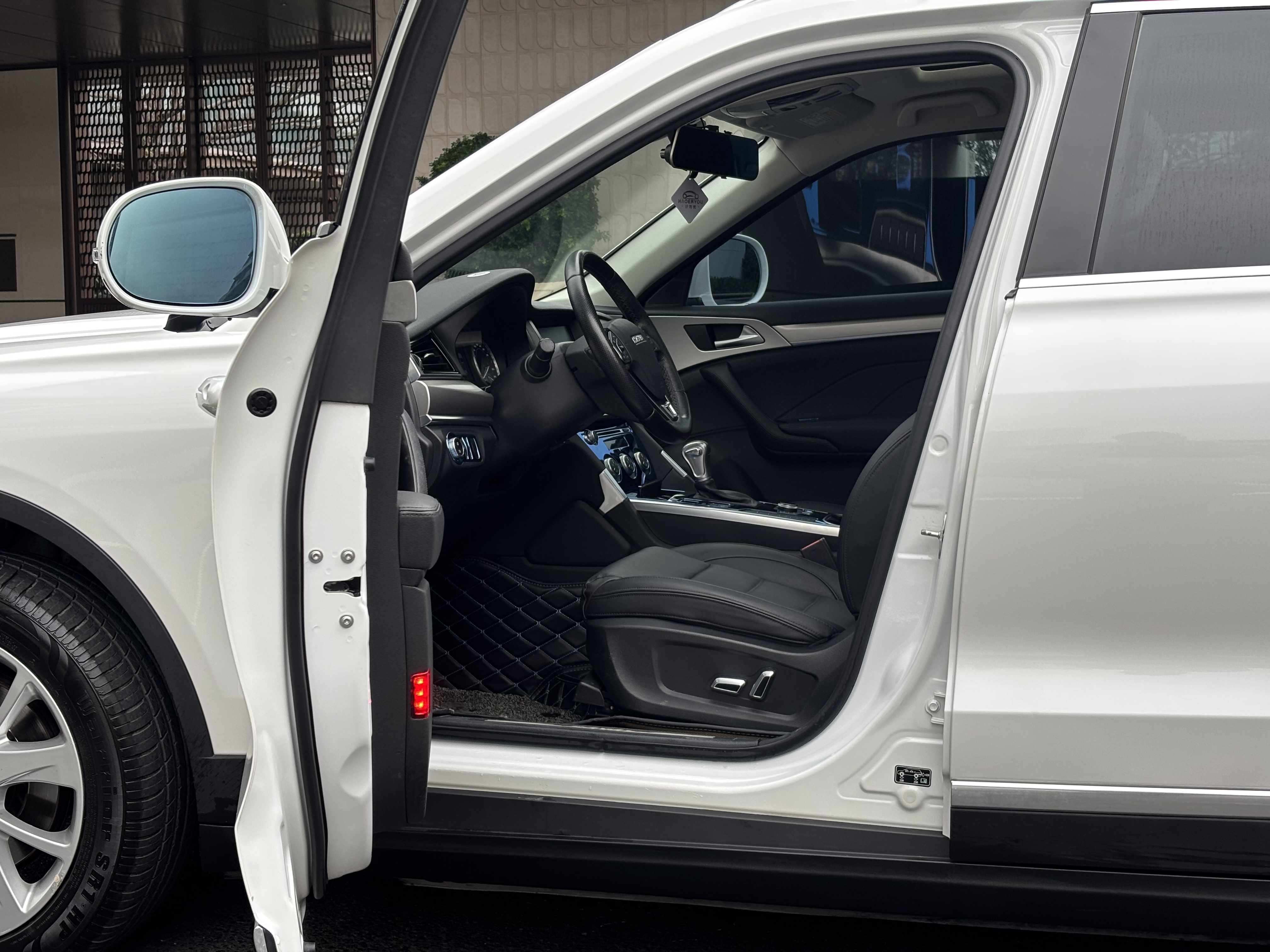 Haval H7 2016 car image #12