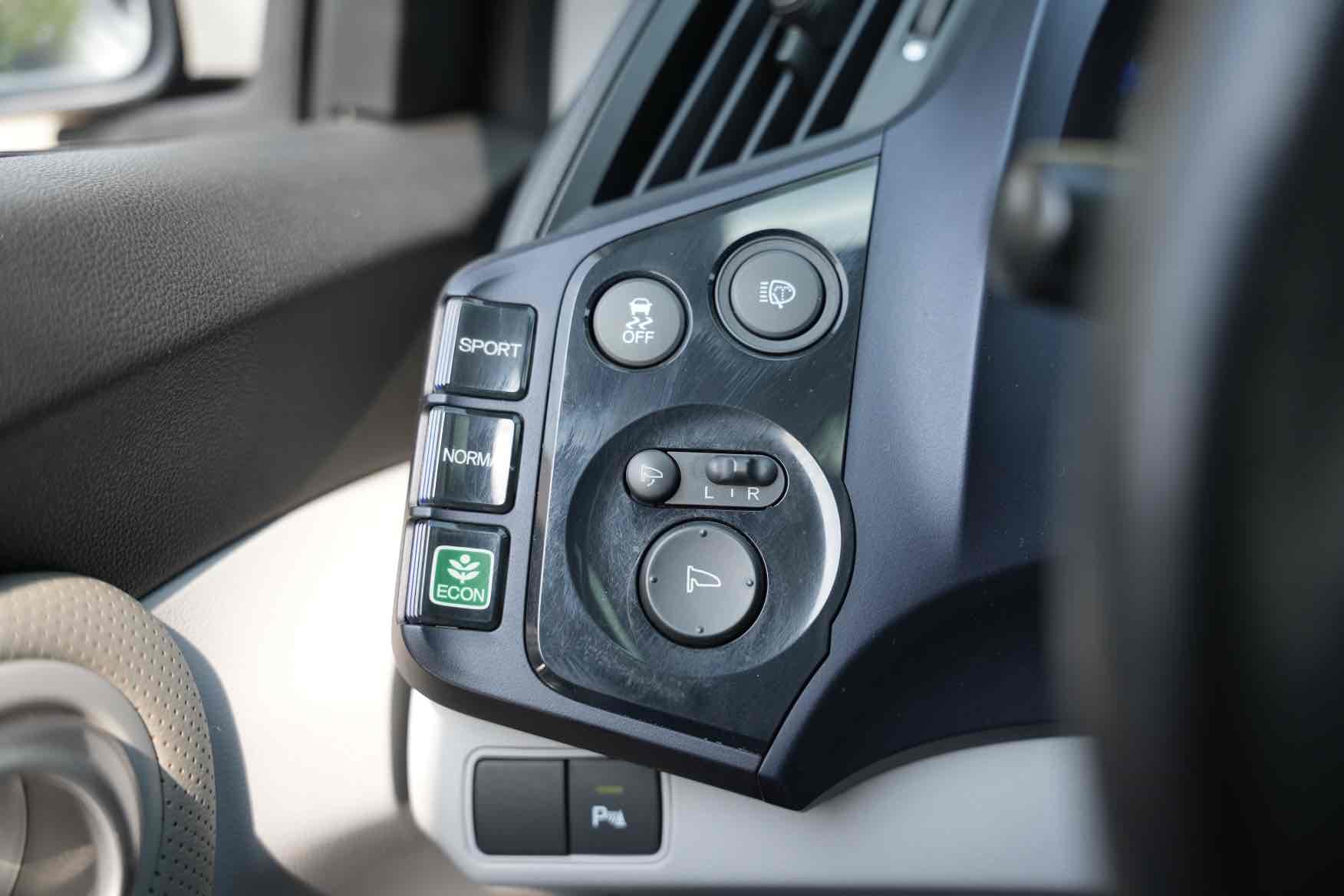 Honda CR-Z 2013 car image #12