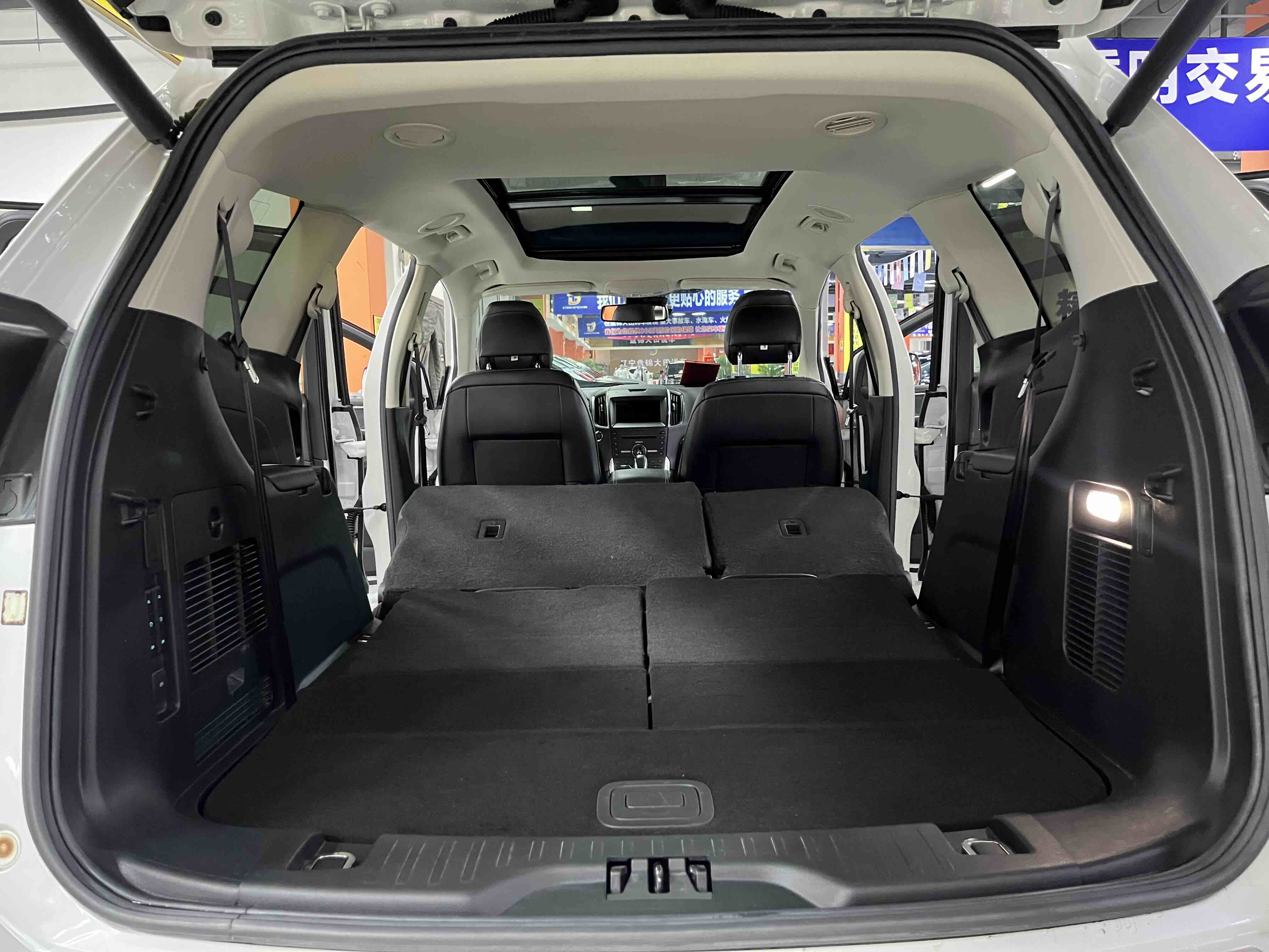 Ford Edge 2017 صورة سيارة #12