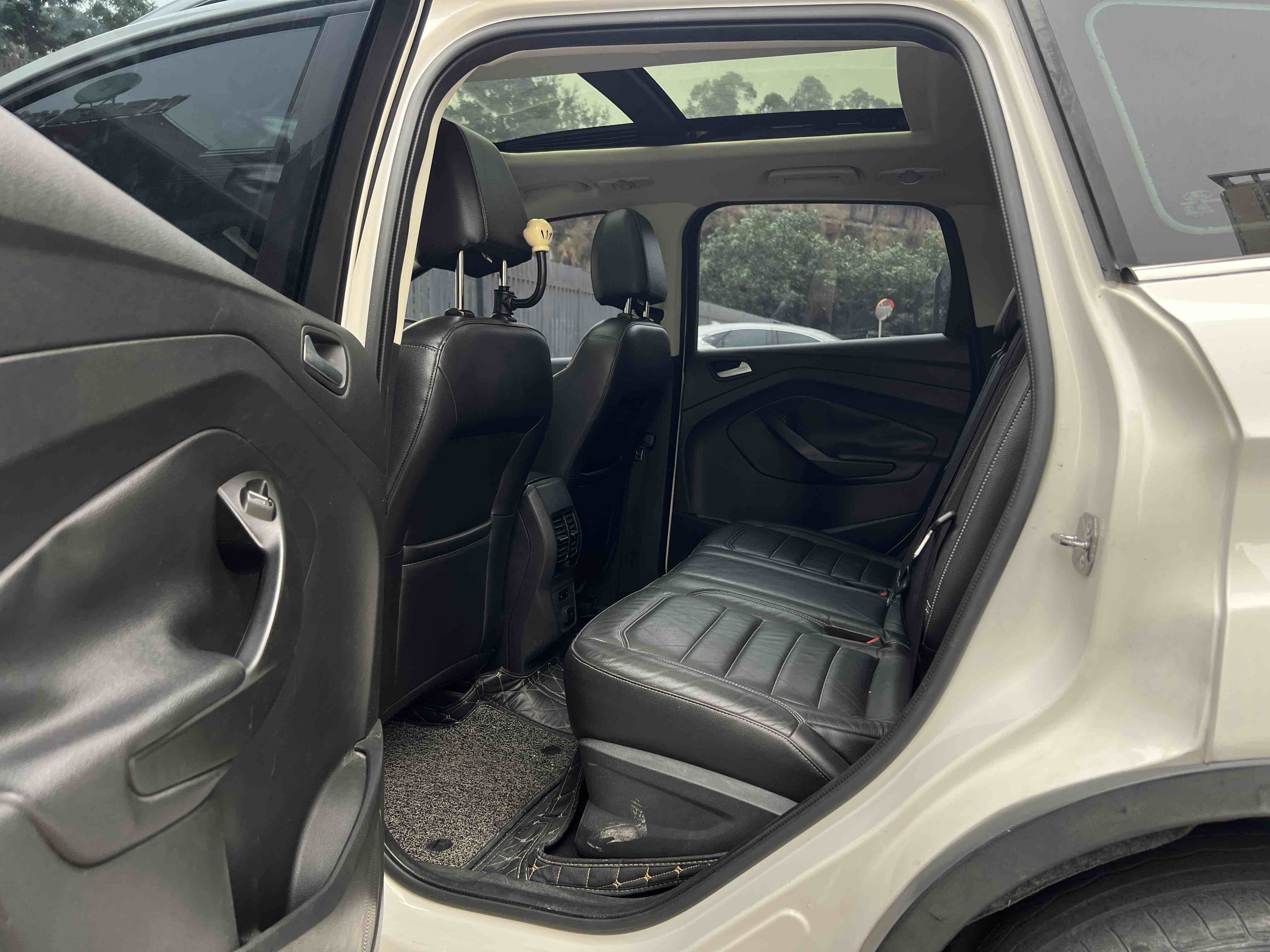 Ford Kuga 2017 car image #12