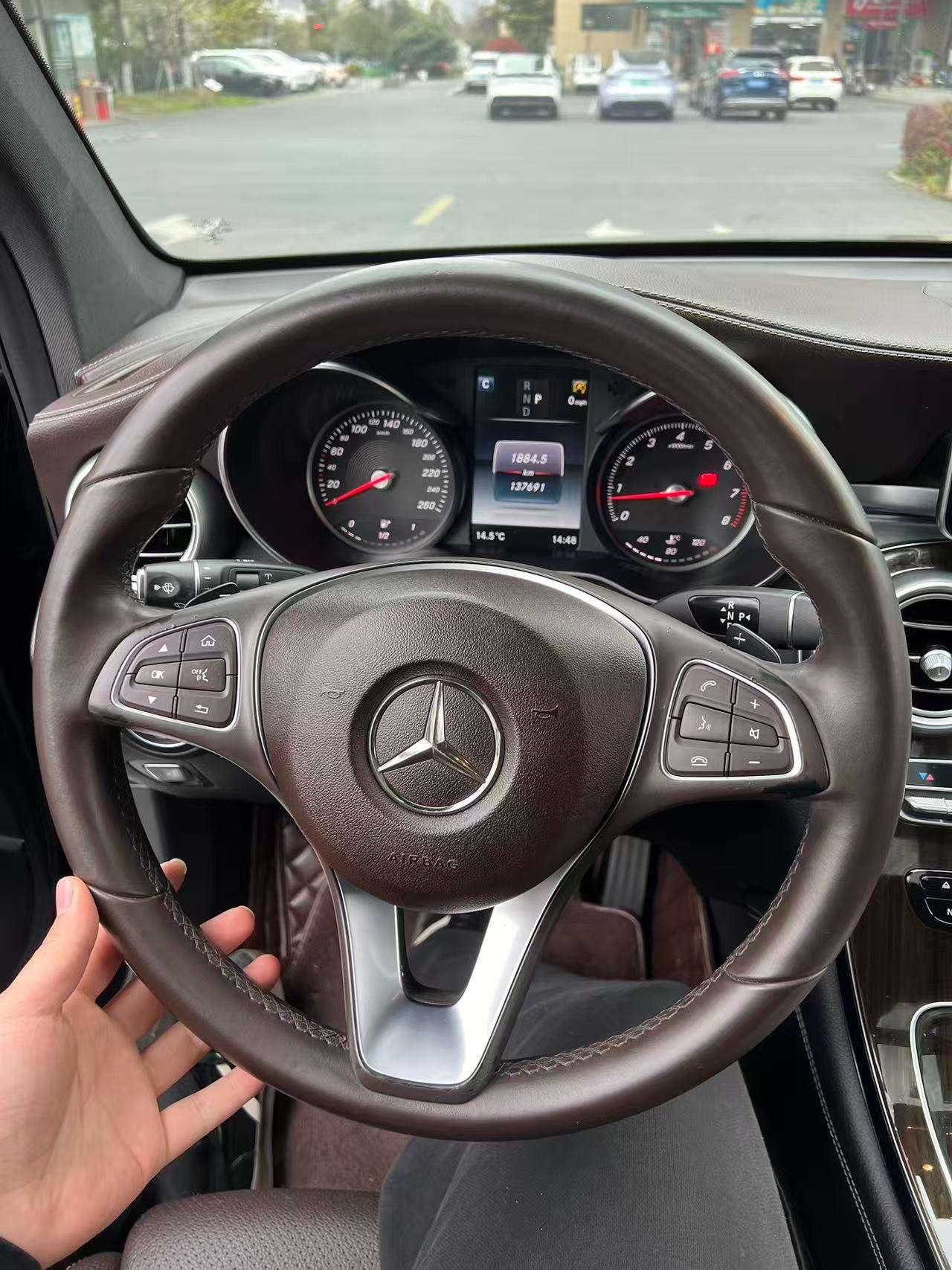 Mercedes-Benz GLC Class 2017 car image #12