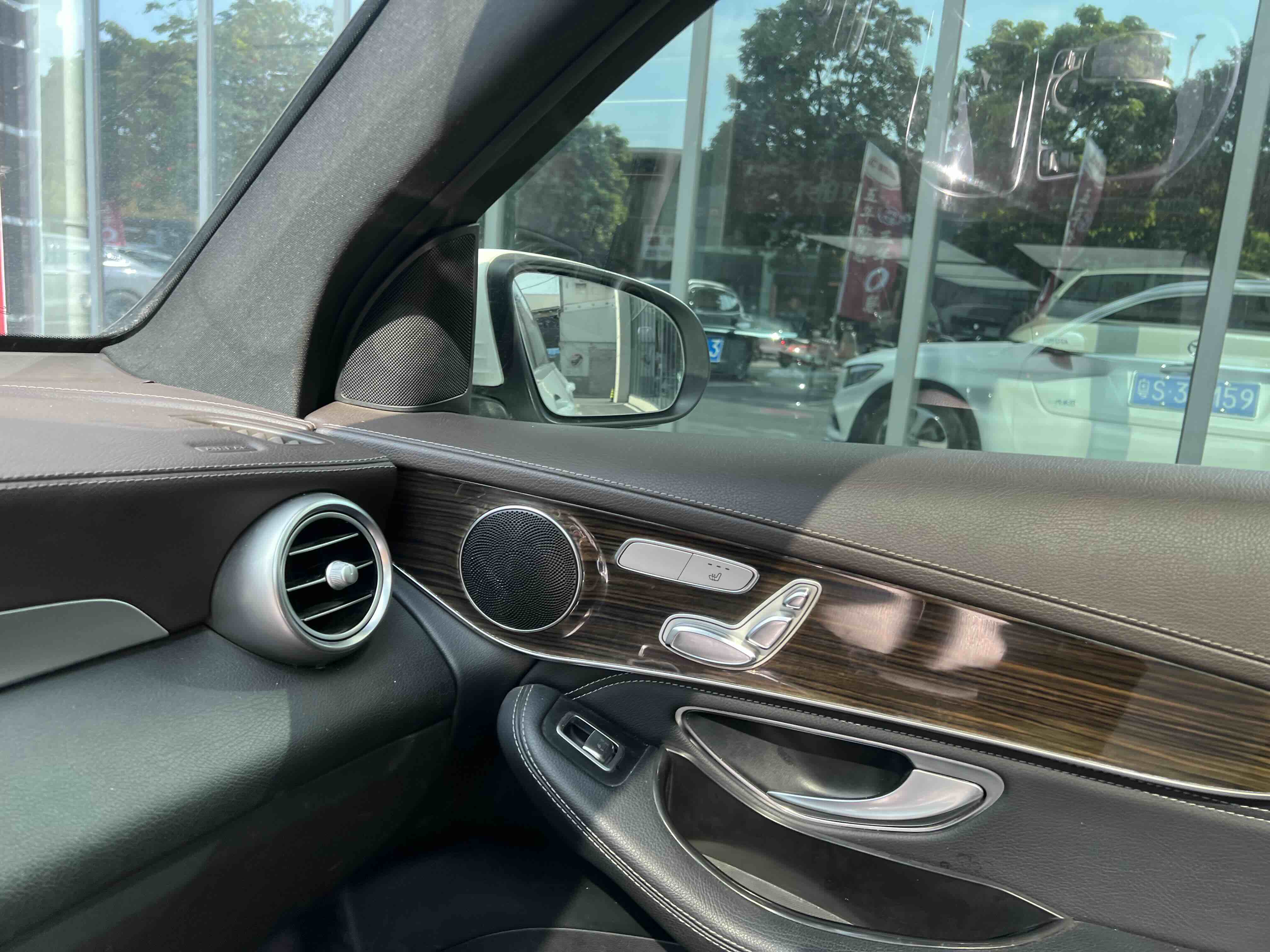 Mercedes-Benz GLC Class 2017 صورة سيارة #12