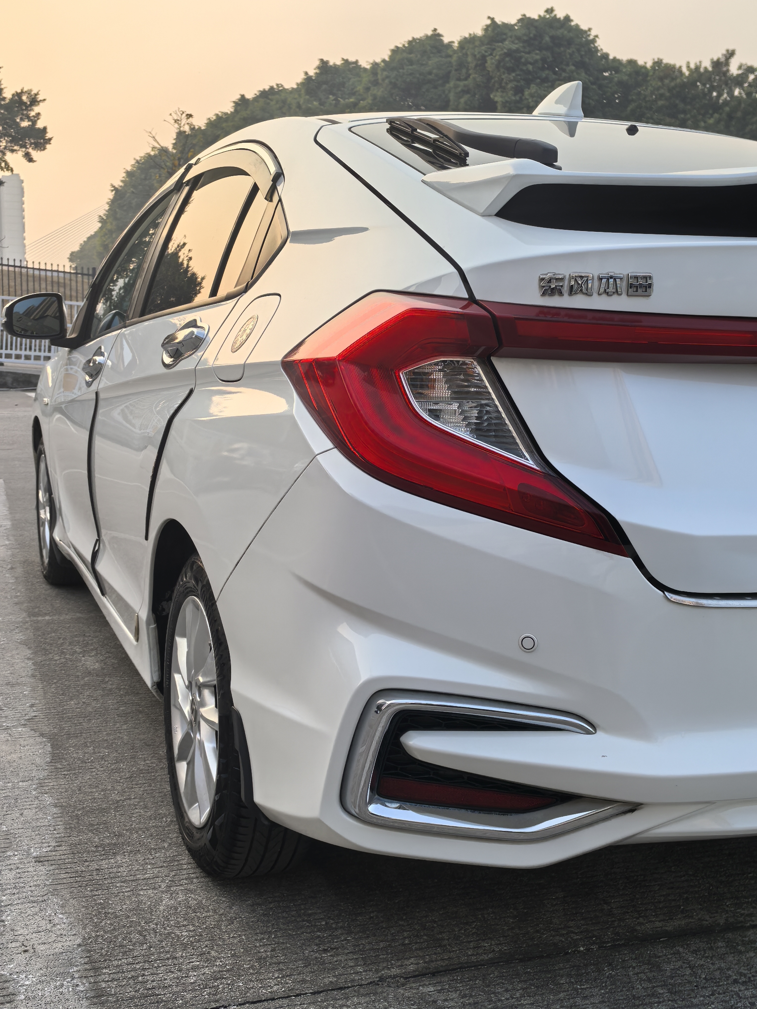 Honda Gienia 2018 car image #12