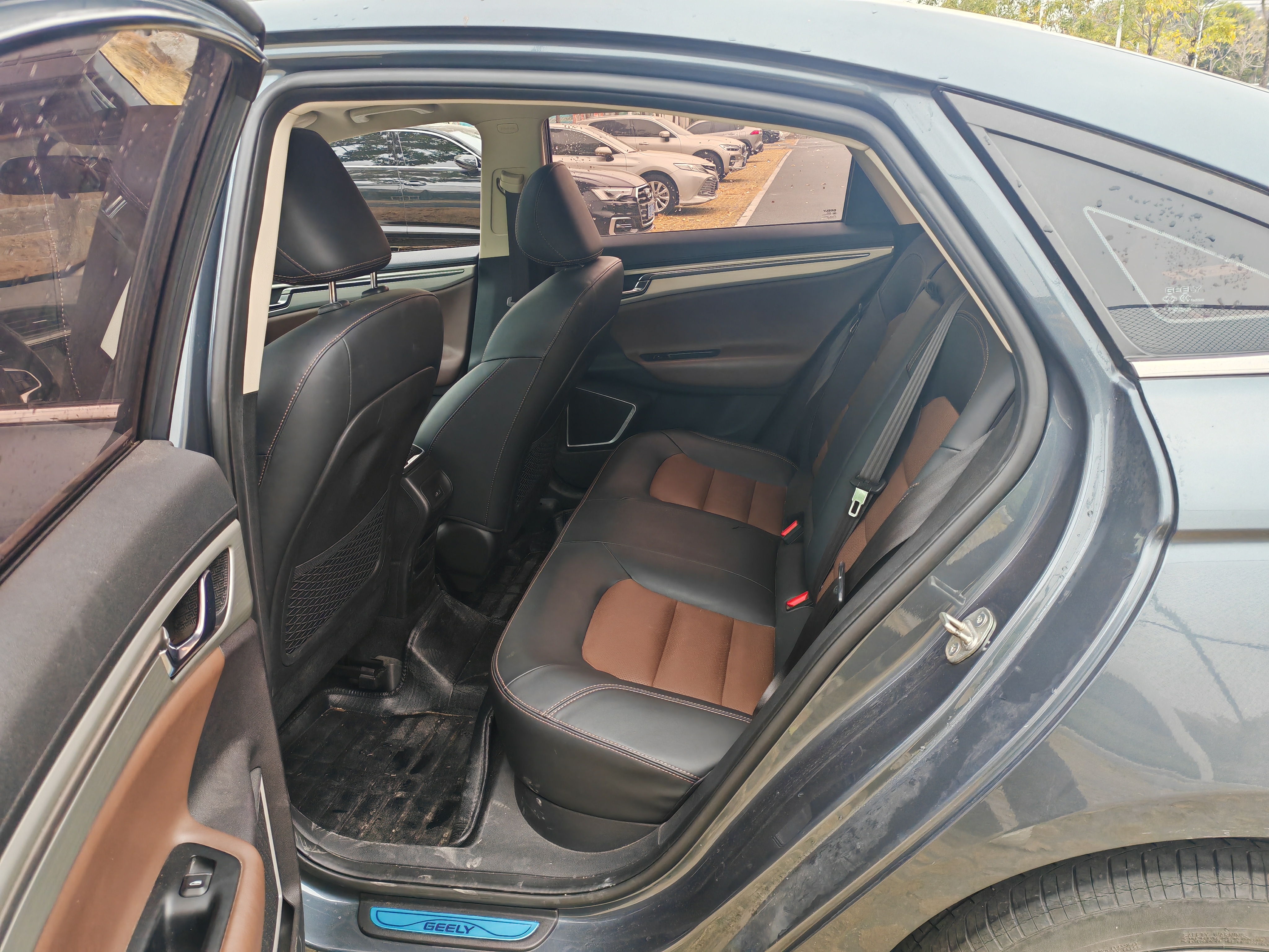 Emgrand GL 2017 #12 Emgrand GL 2017 car image #12