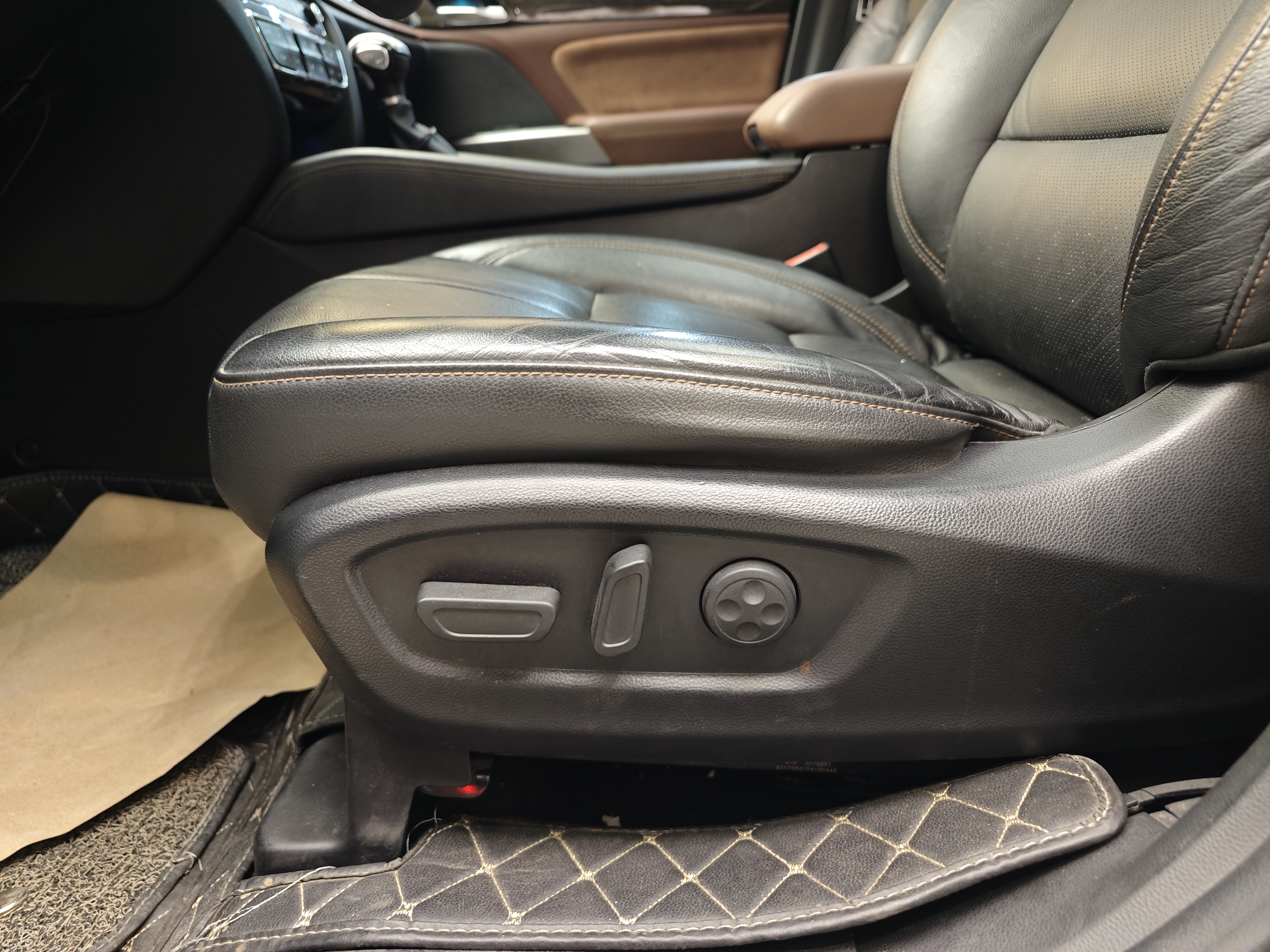 GAC Trumpchi GS8 2017 #12 GAC Trumpchi GS8 2017 car image #12