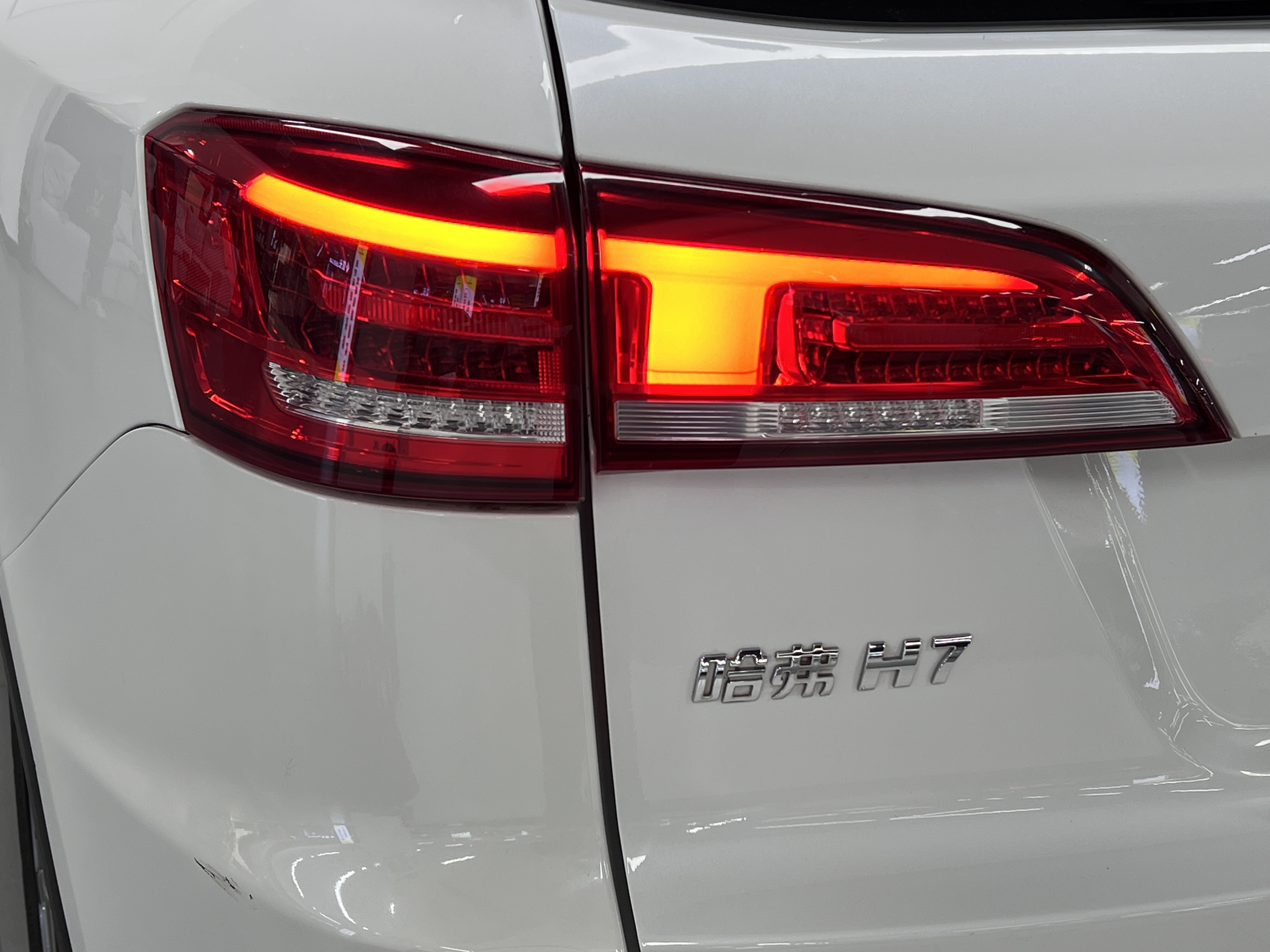 Haval H7 2017 car image #12