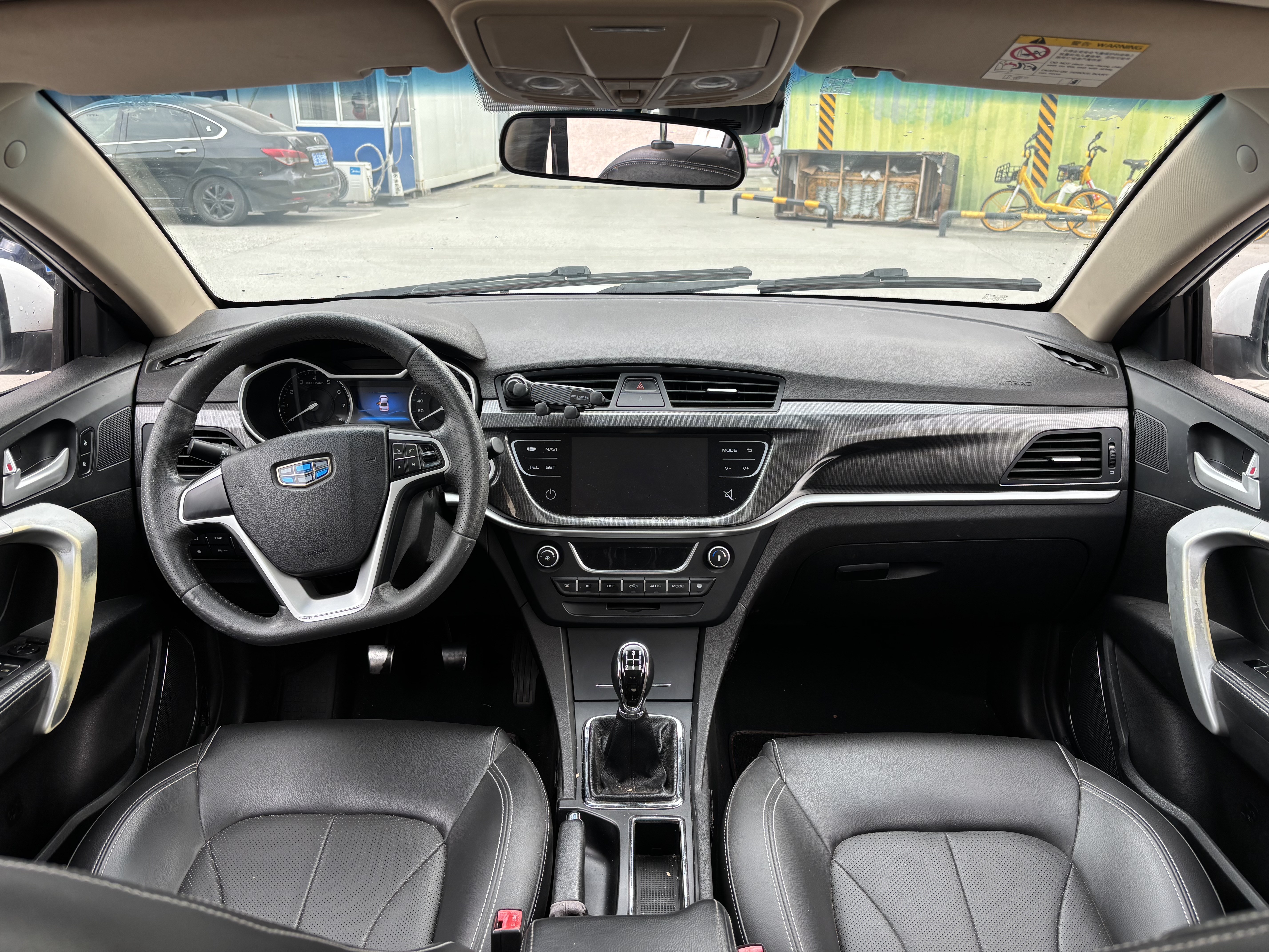 GEELY Emgrand 2017 car image #12