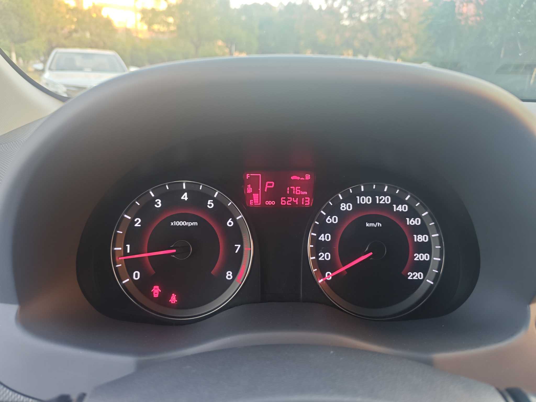 Hyundai Reina 2016 imagem de carro #12