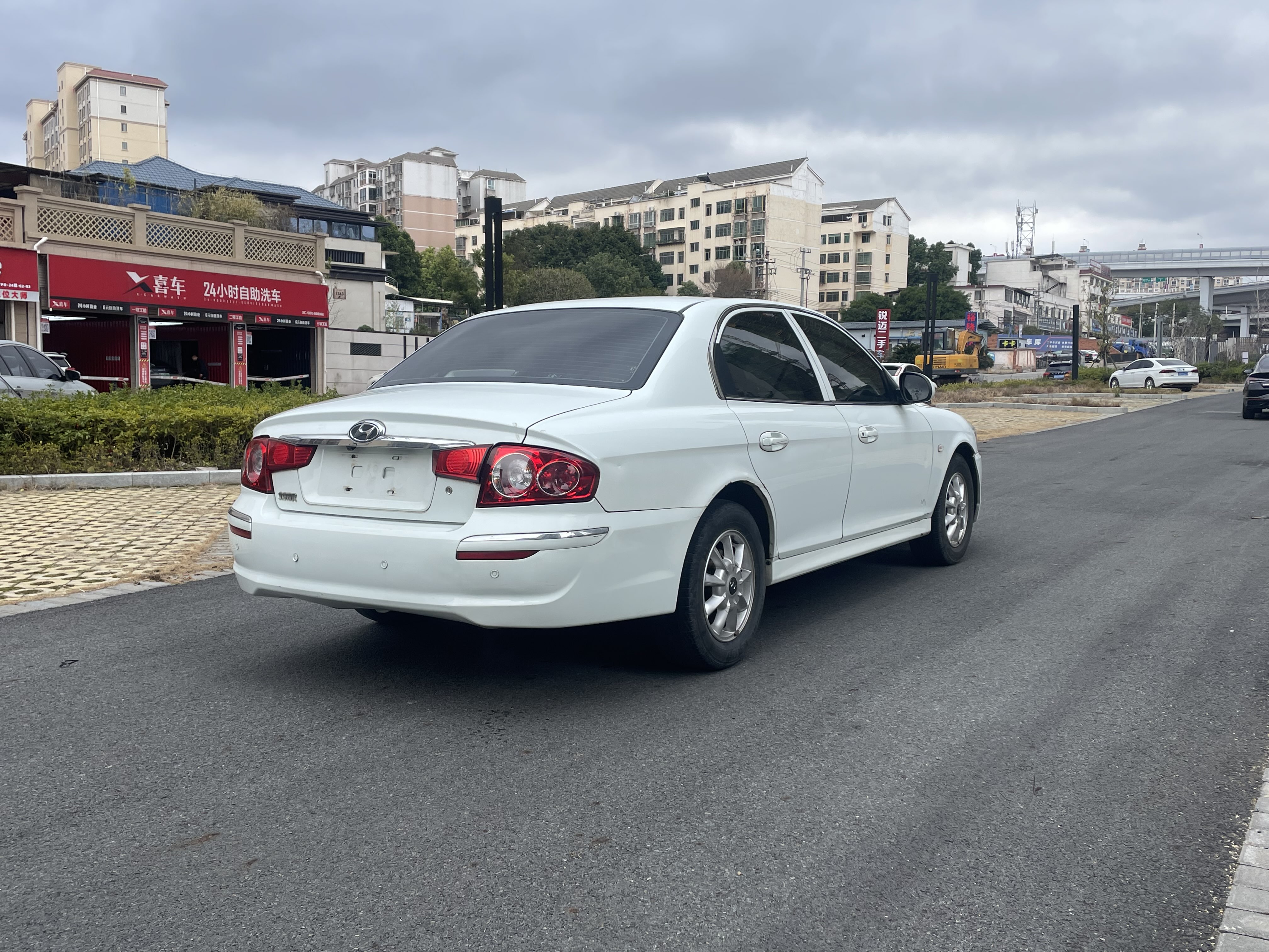 Hyundai moInca 2017 car image #12
