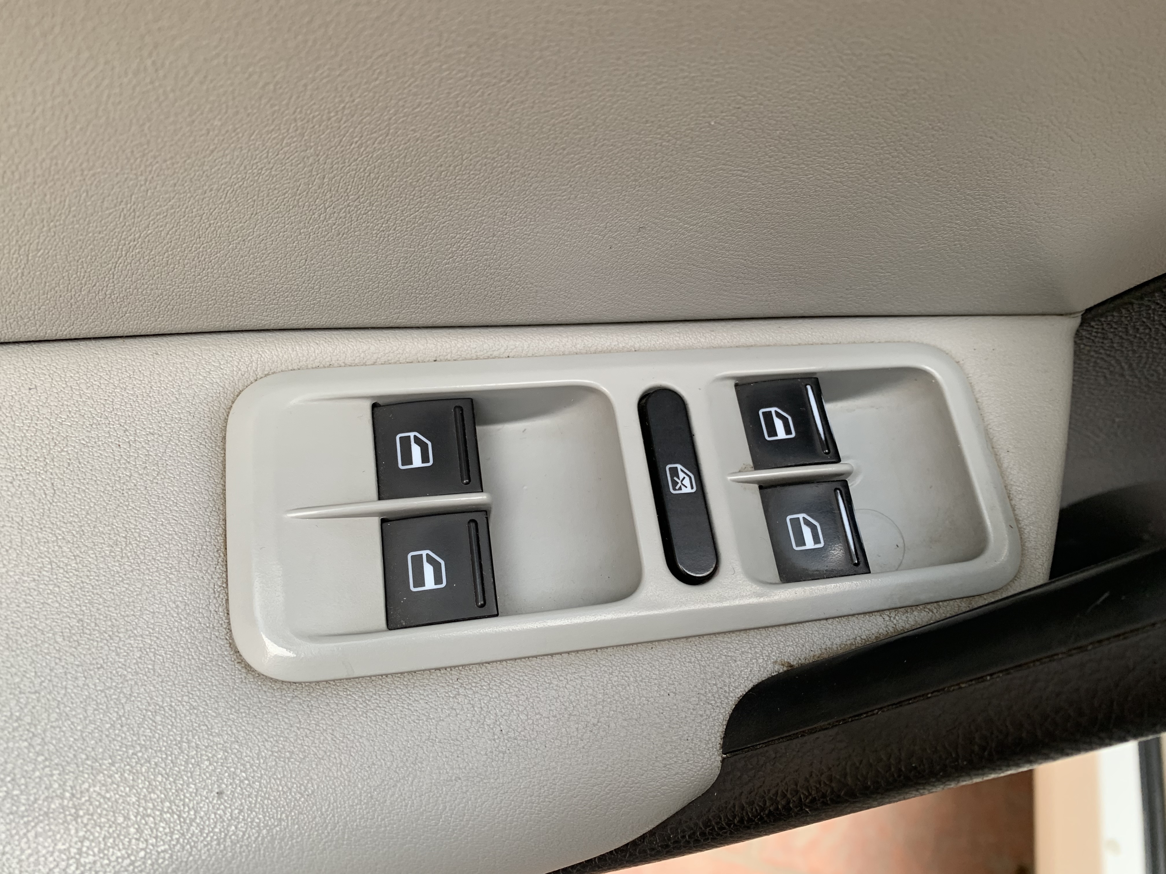 Skoda Yeti 2016 car image #12