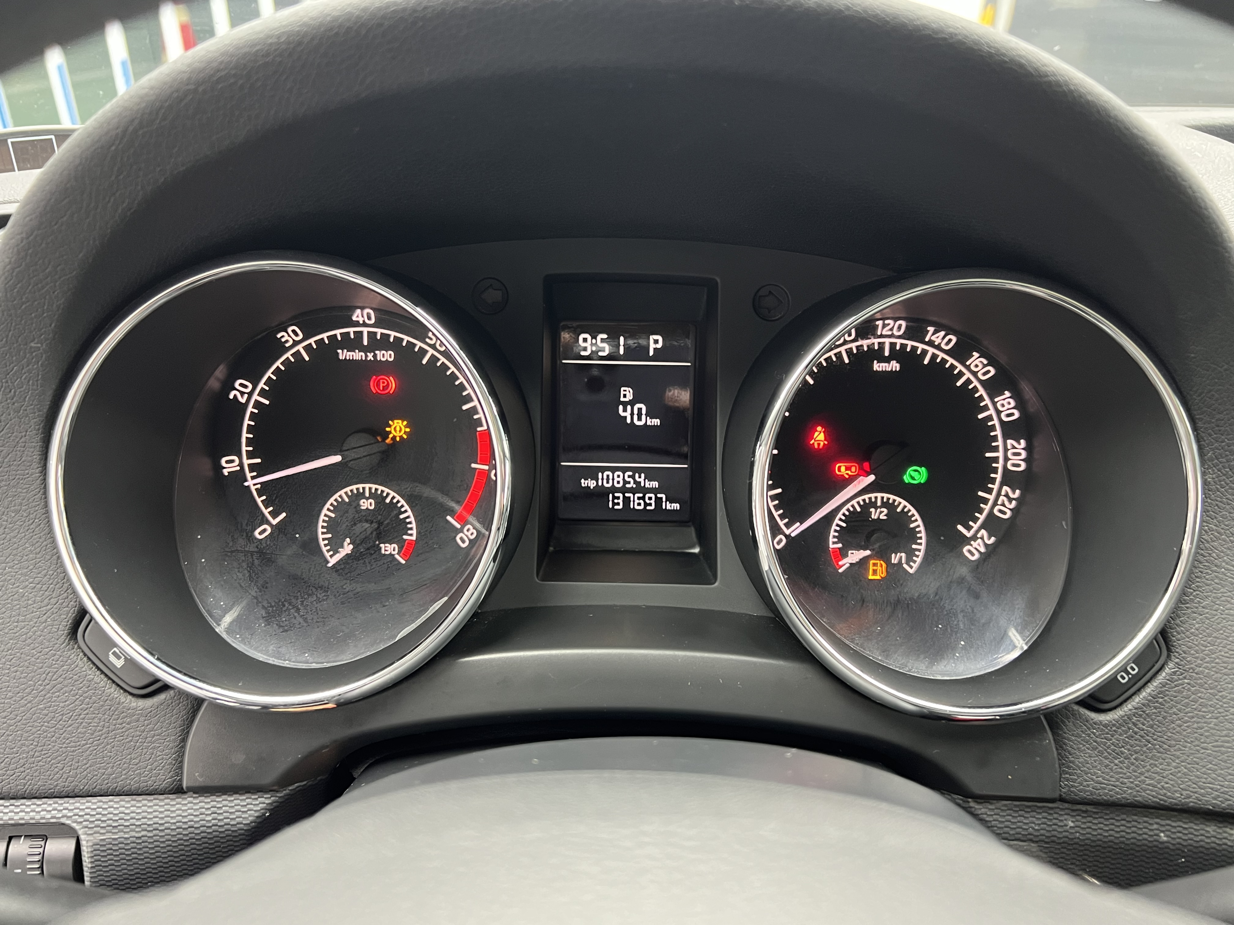 Skoda Yeti 2018 imagen de coche #12