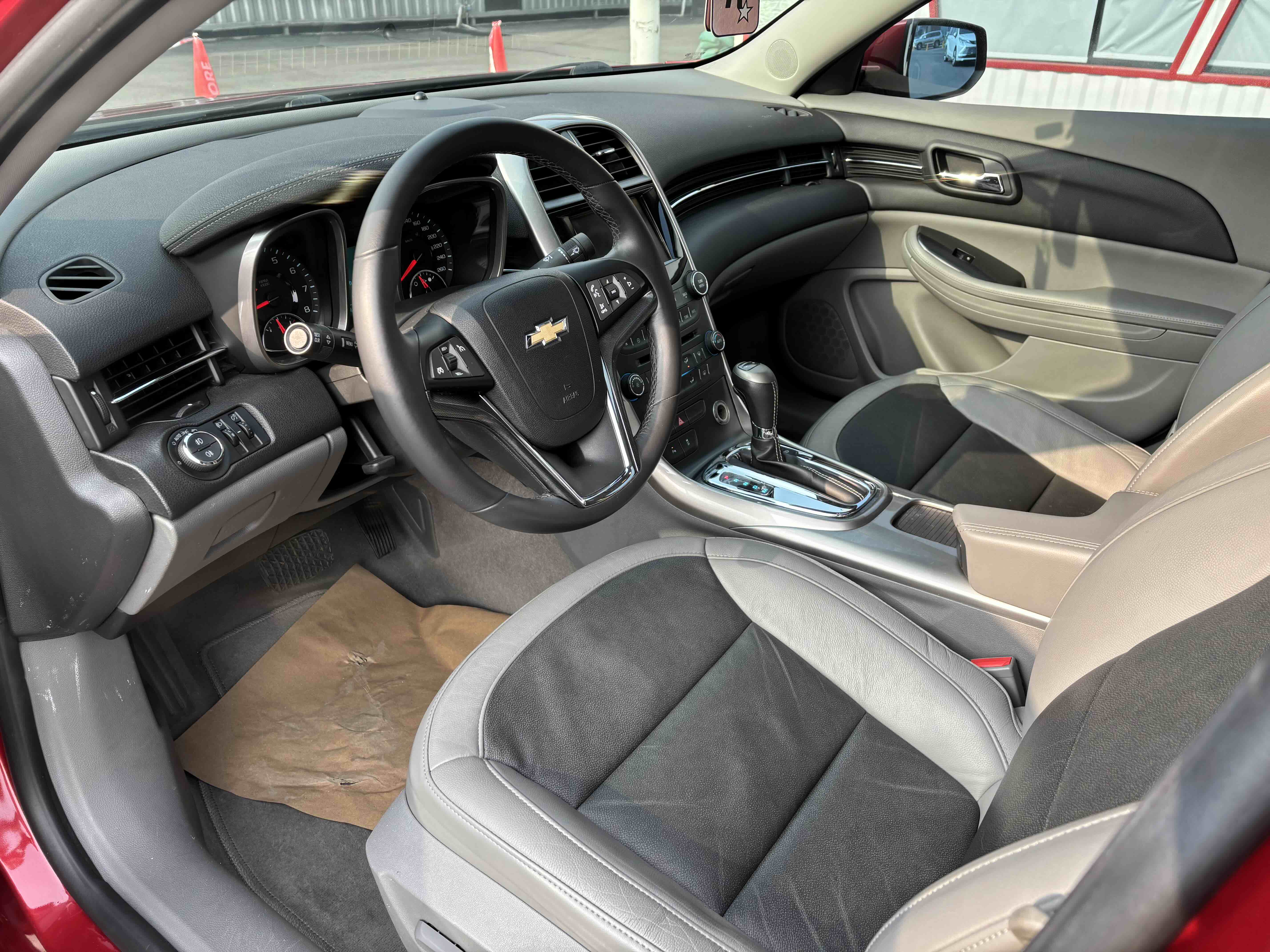 Chevrolet Malibu 2013 изображение автомобиля #12