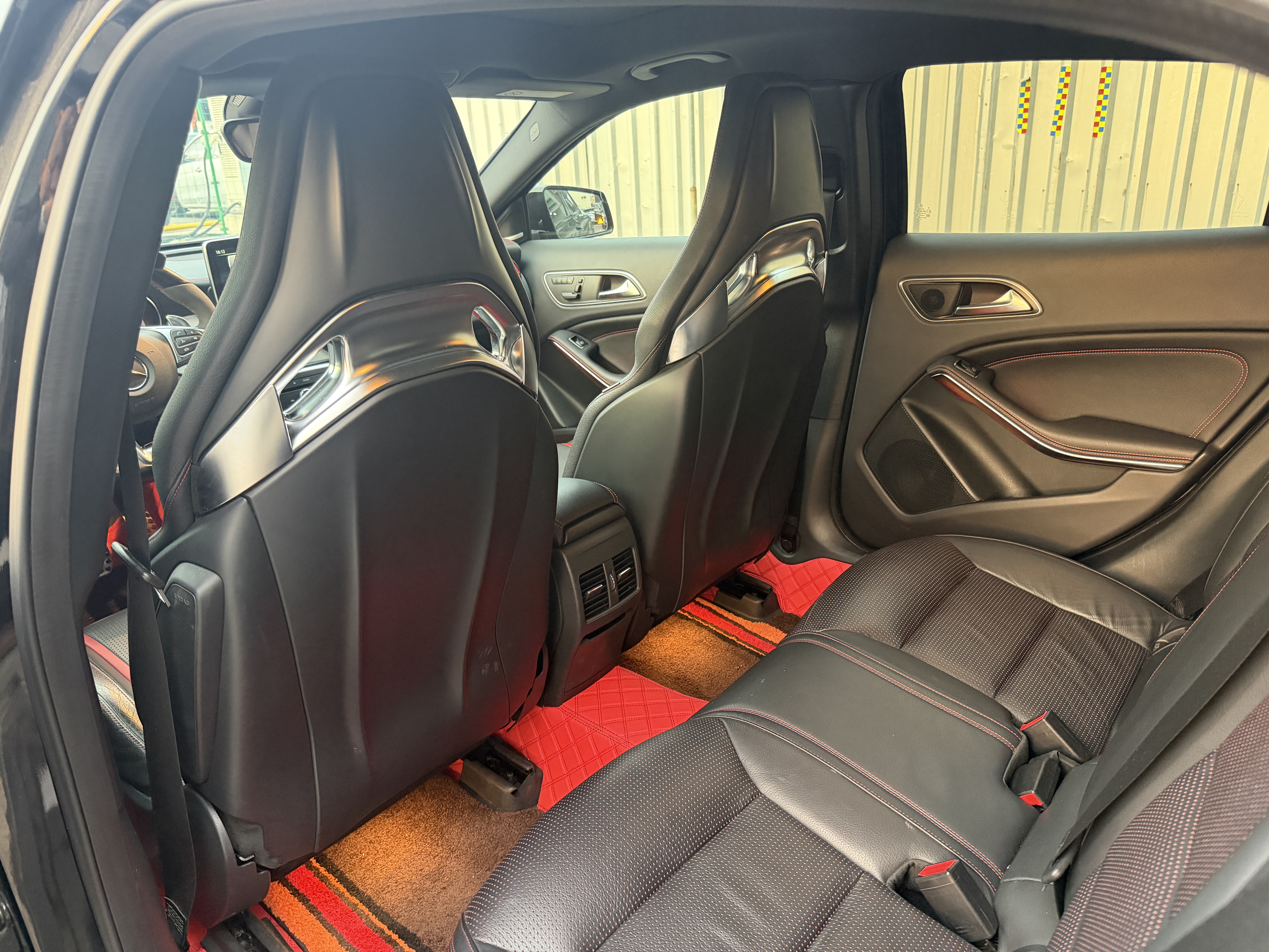 Mercedes-Benz GLA AMG 2016 car image #12