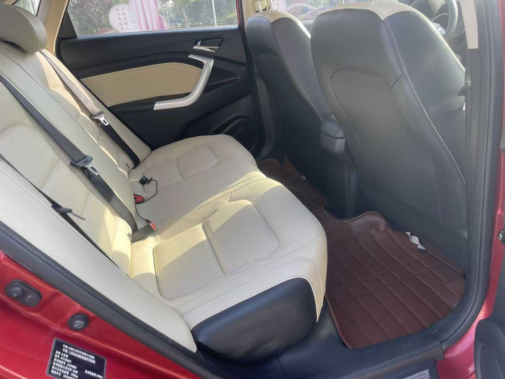 Changan Alsvin V7 2016 car image #12