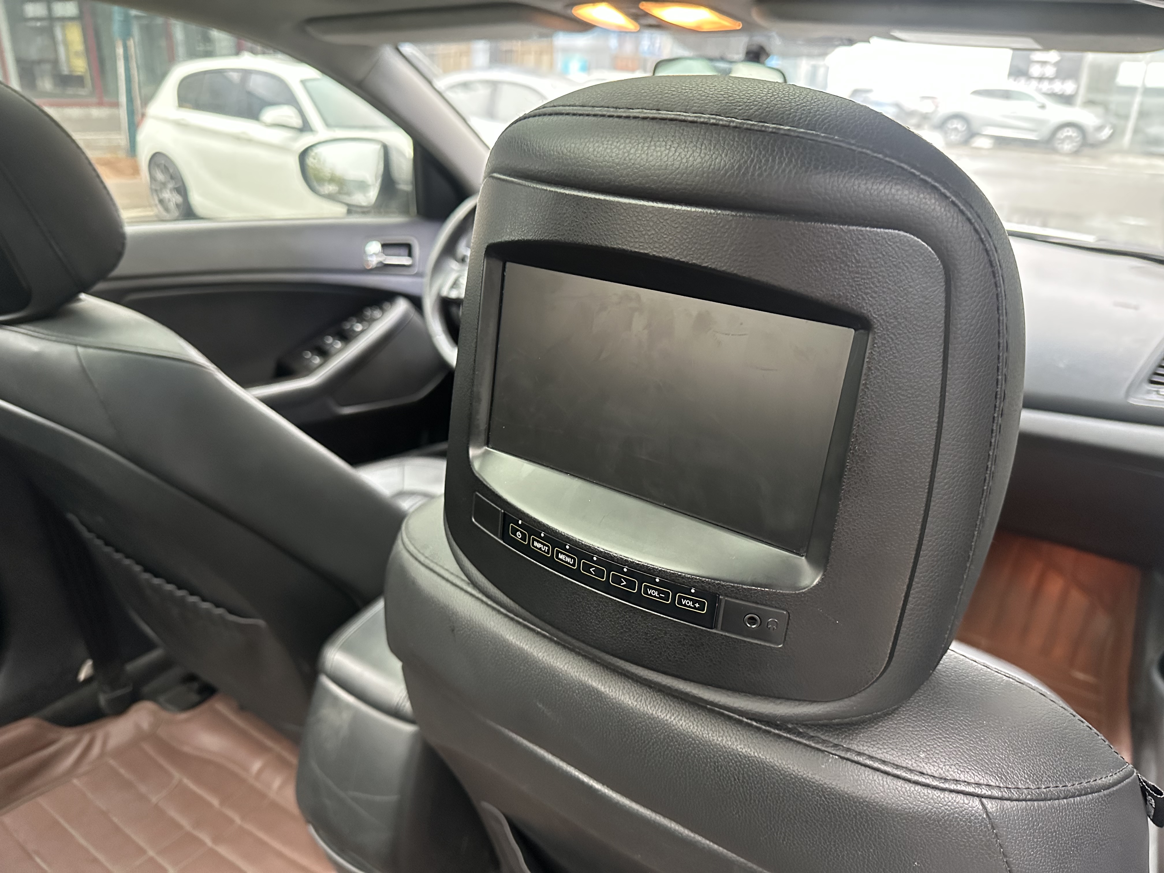 Kia K5 2012 car image #12