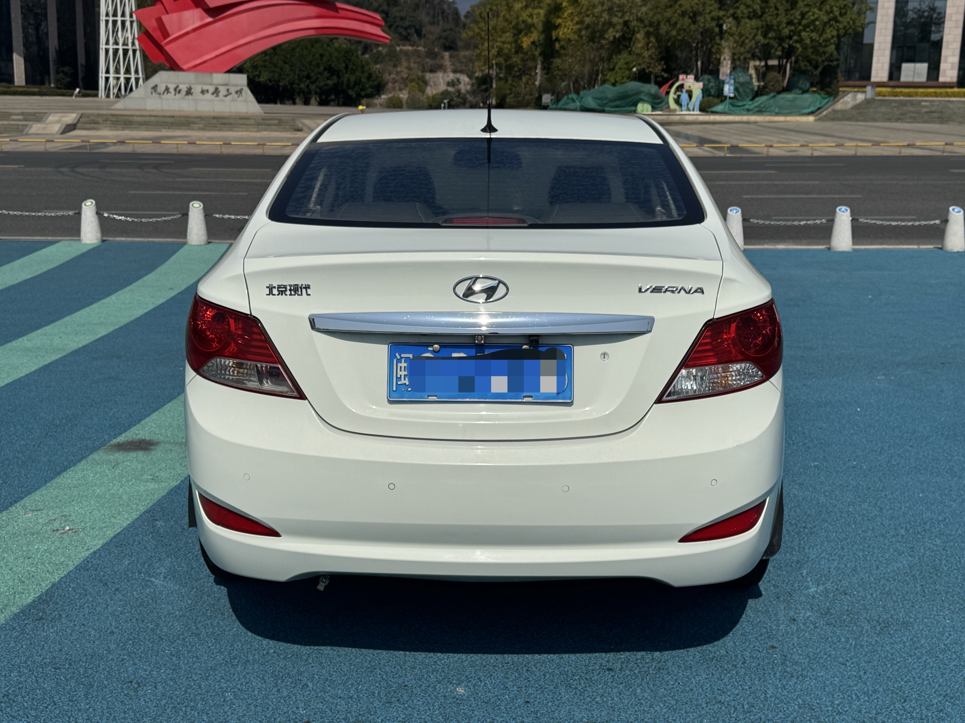 Hyundai Reina 2012 car image #12