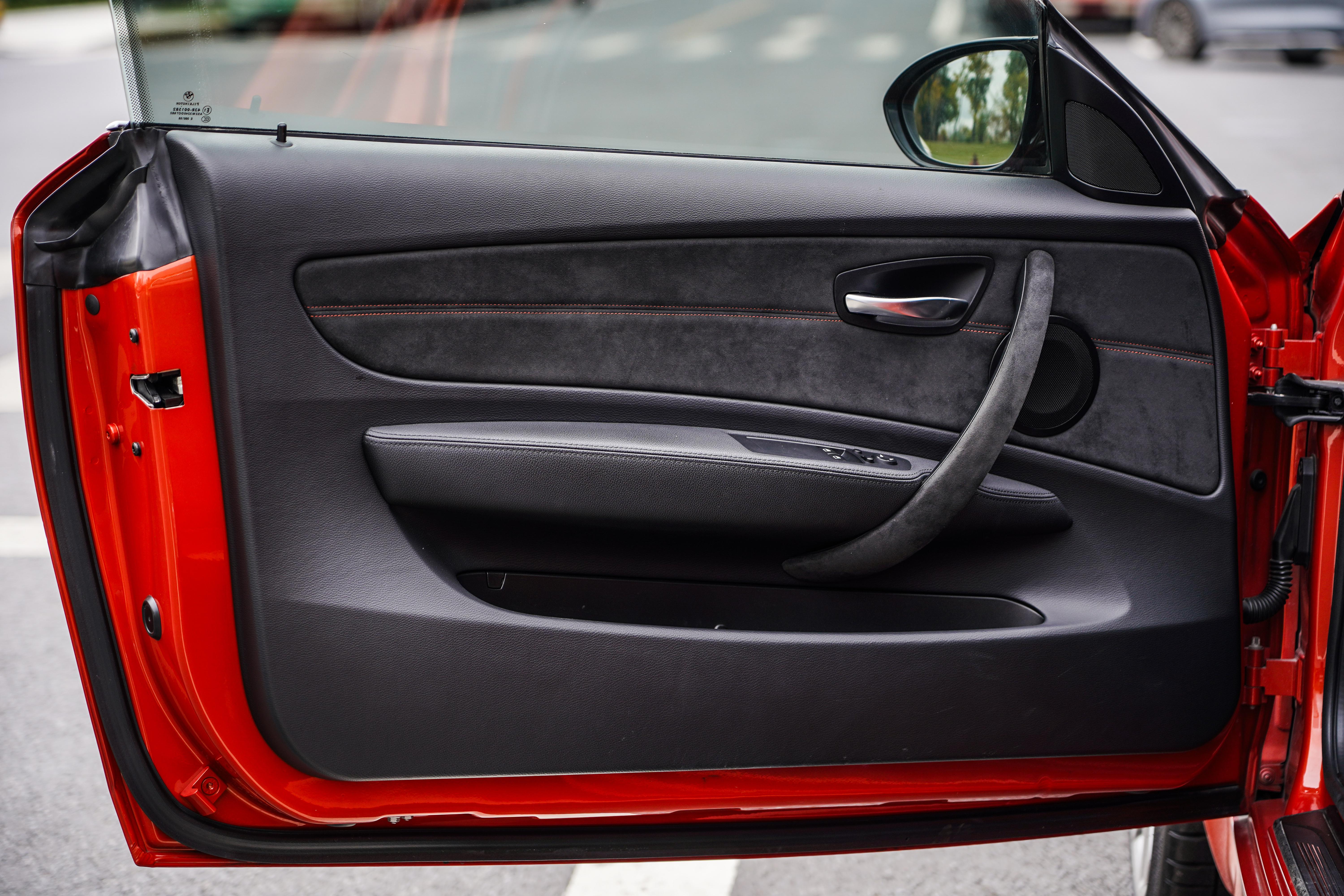 BMW 1 Series M 2012 car image #12