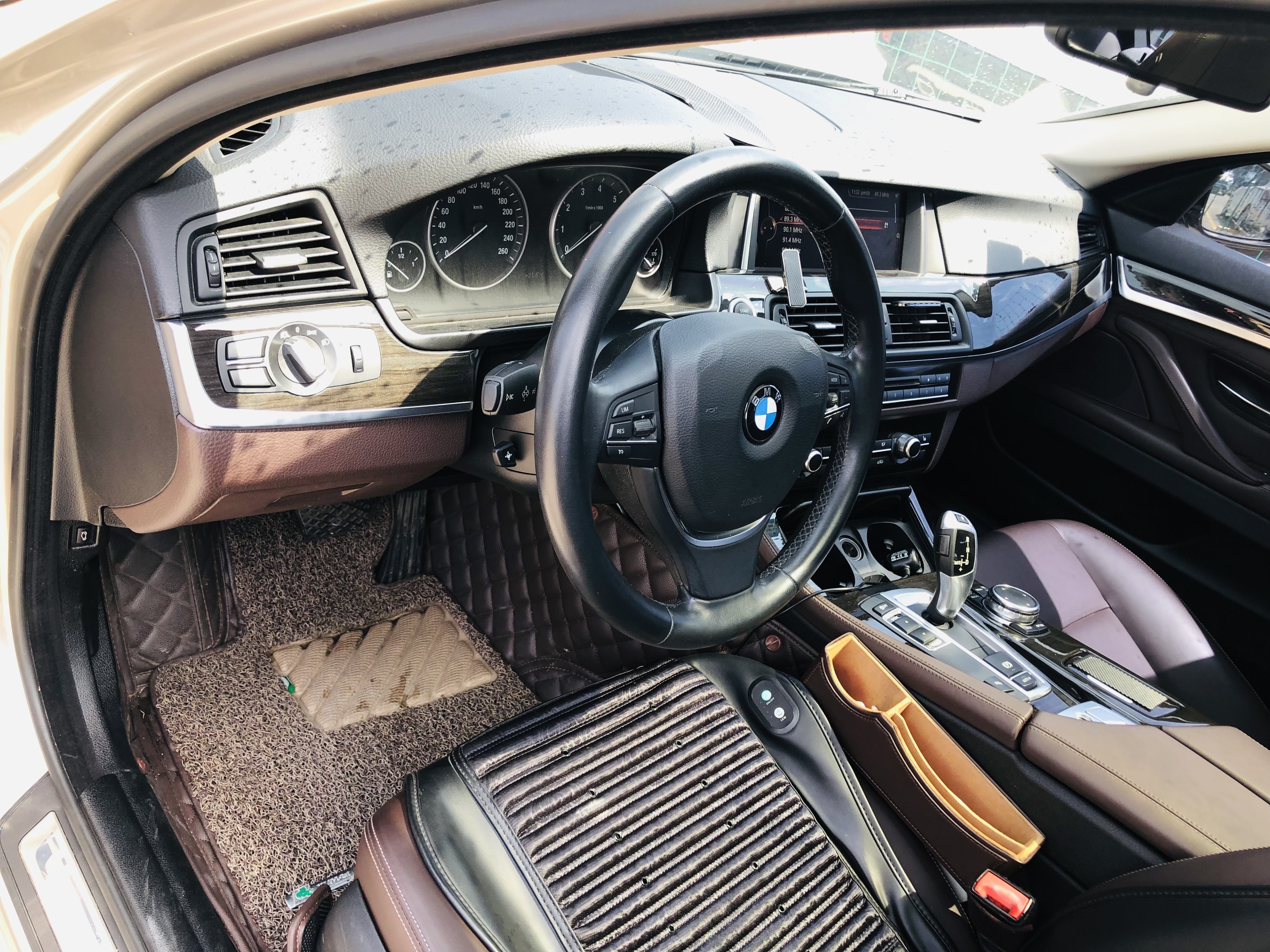 BMW 5 Series 2016 car image #12