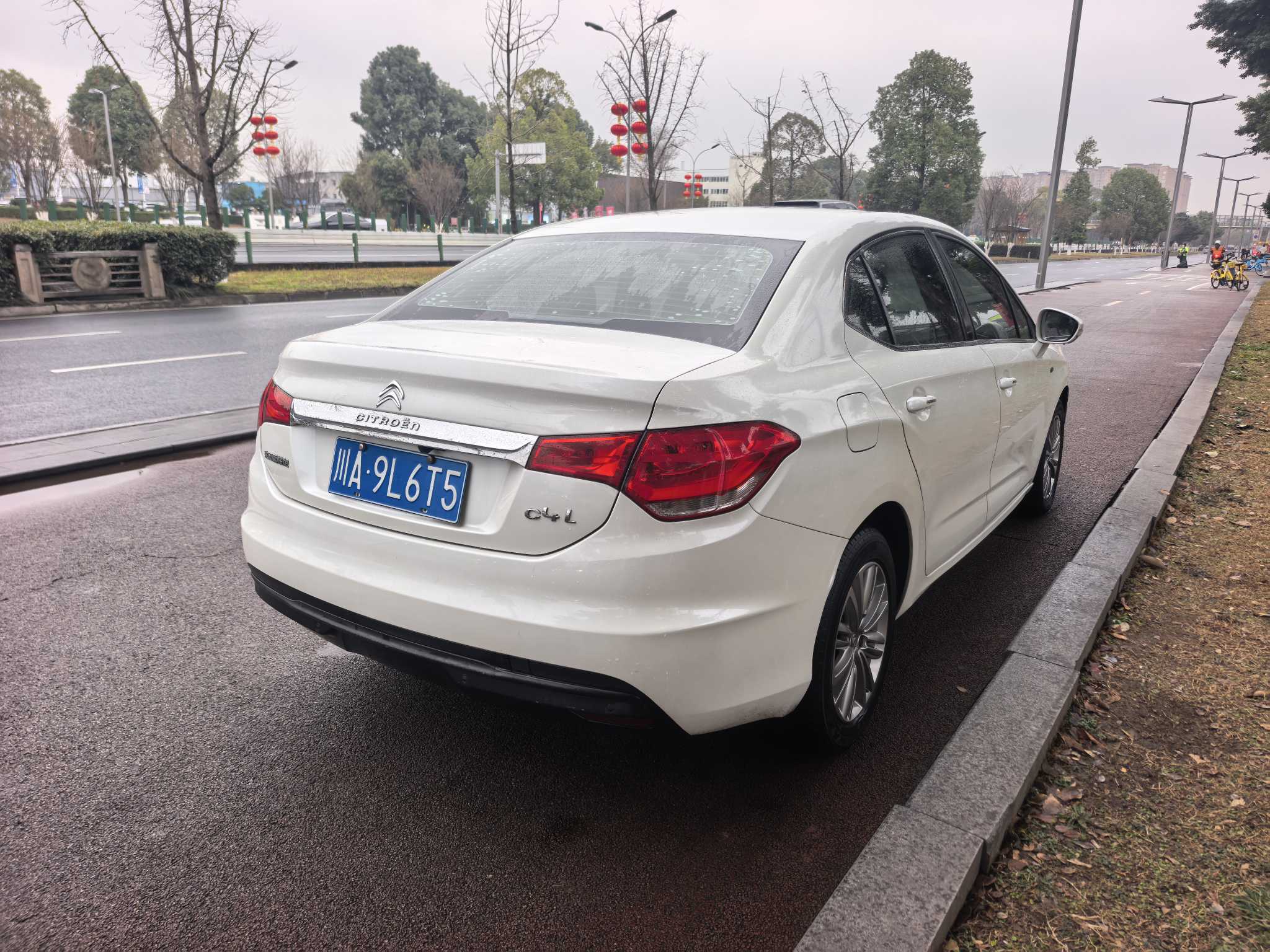 Citroen C4L 2015 car image #12