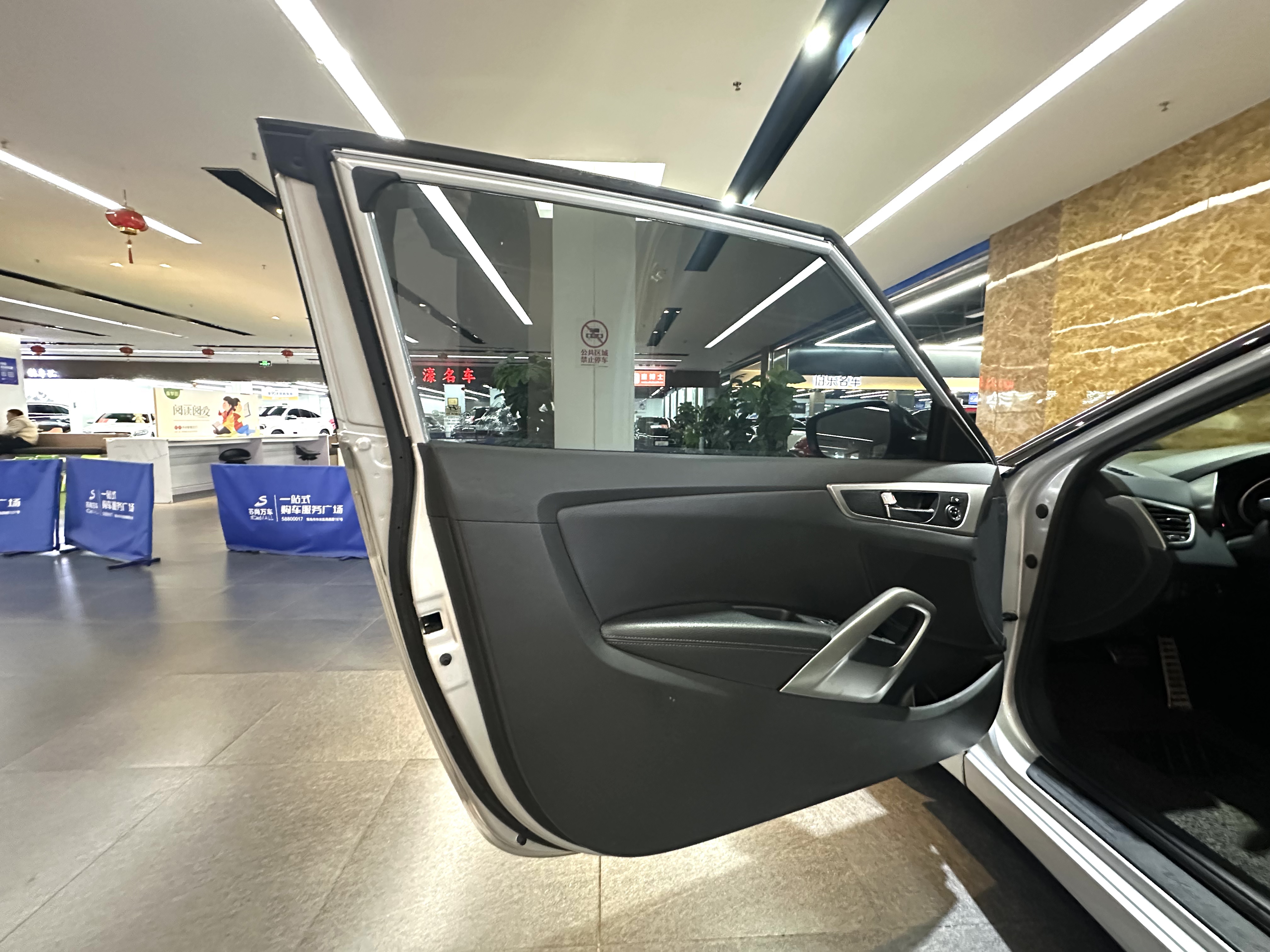 Hyundai Veloster 2012 car image #12