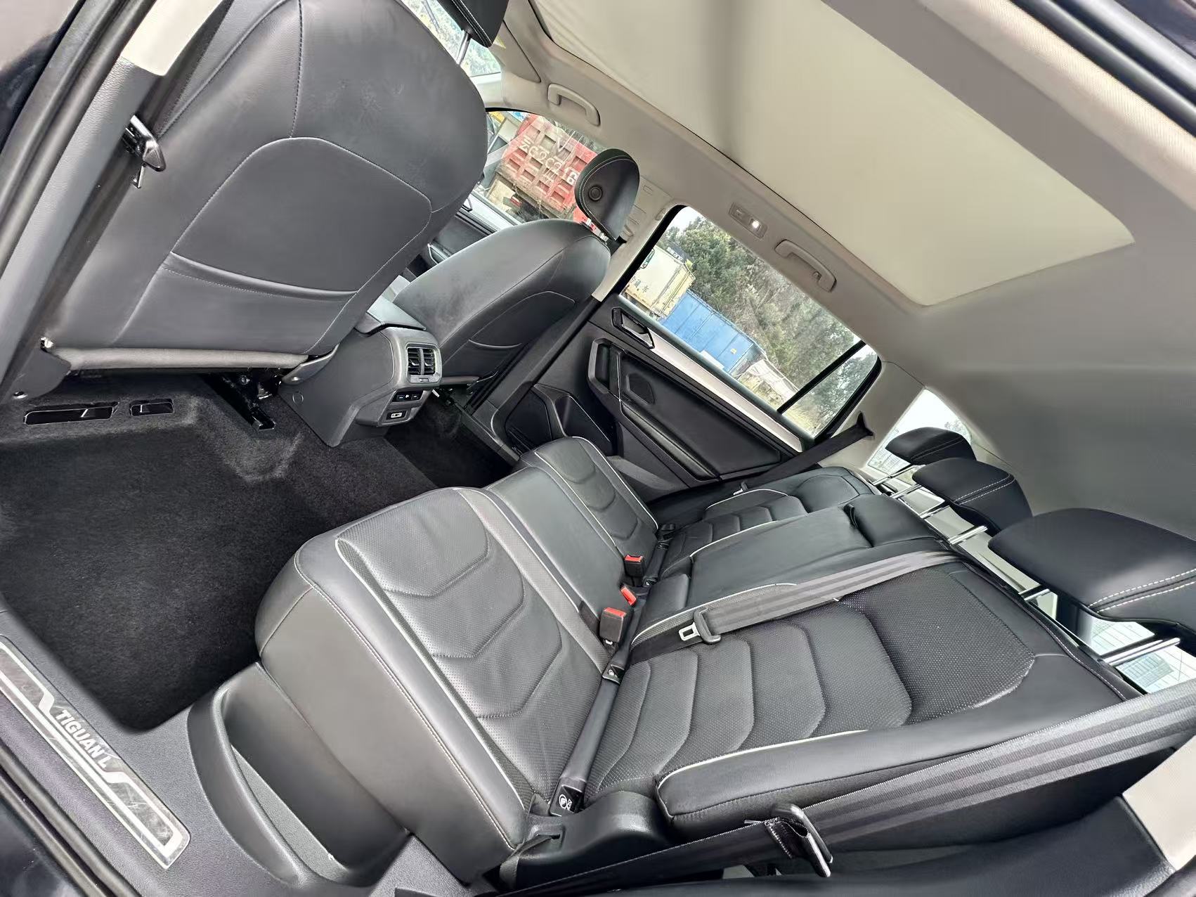 Volkswagen Tiguan L 2017 #12 Volkswagen Tiguan L 2017 car image #12