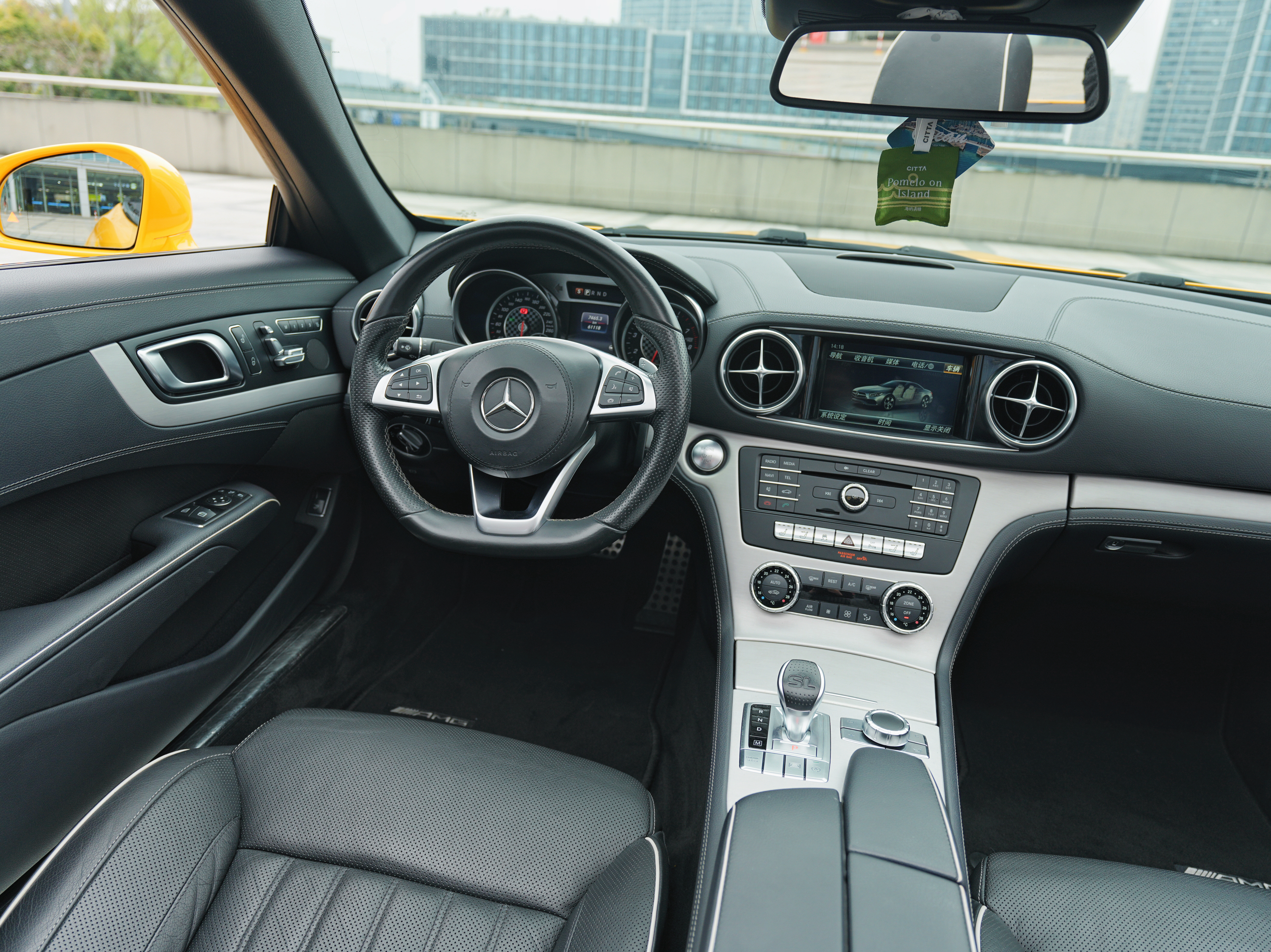 Mercedes-Benz SL Class 2017 car image #12