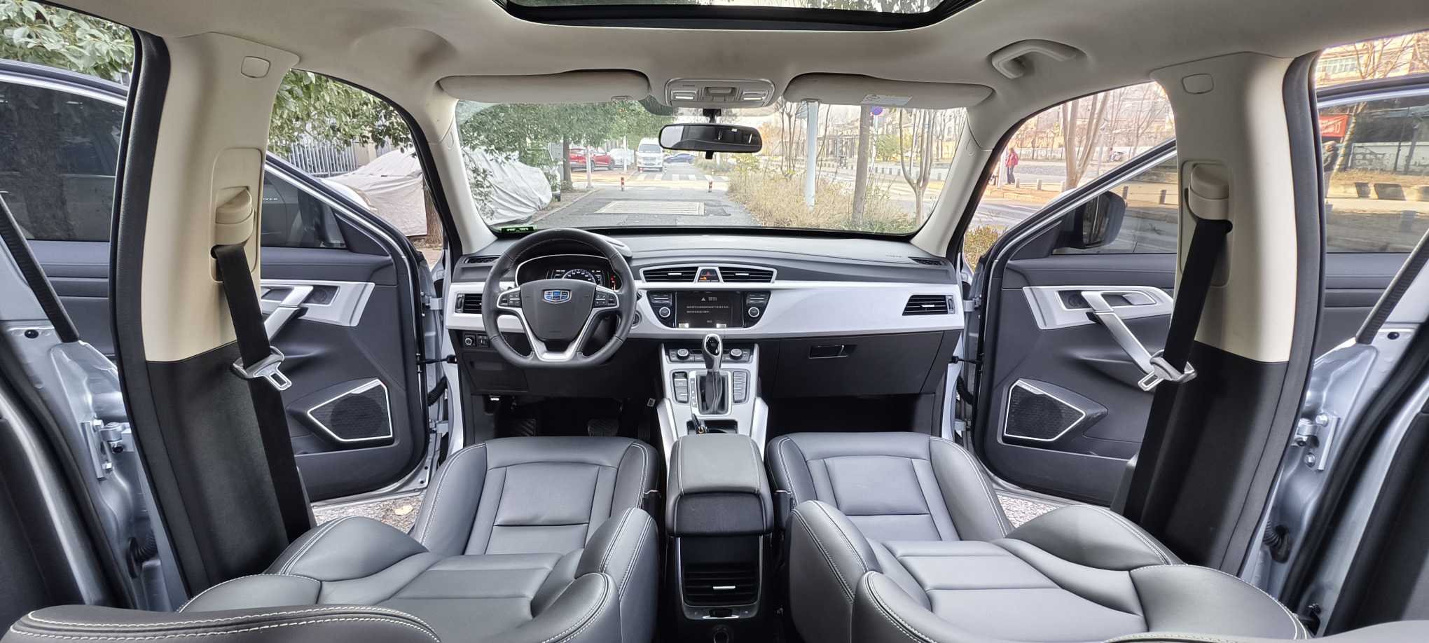 GEELY 2018 imagen de coche #12