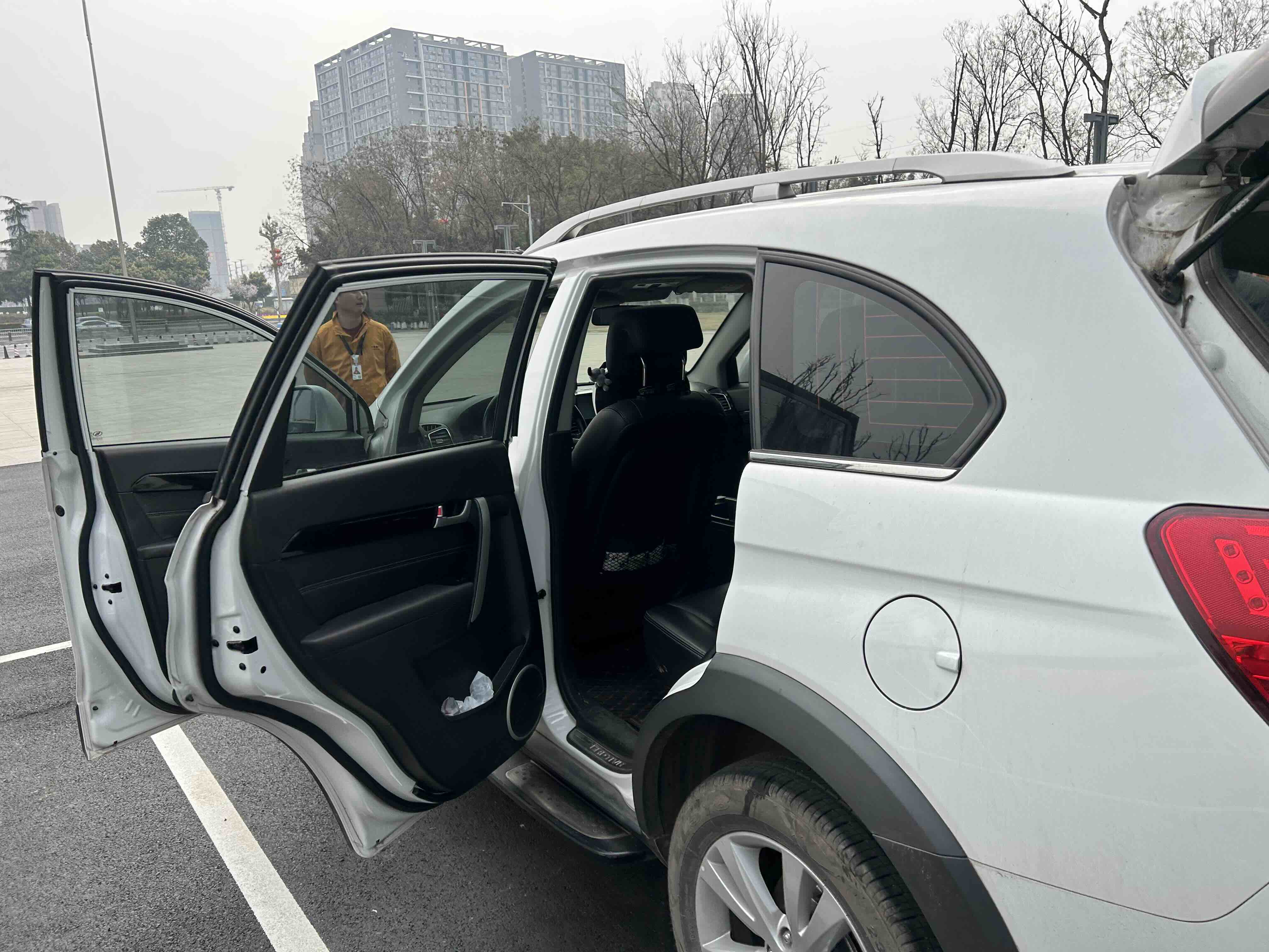 Chevrolet Captiva 2016 car image #12