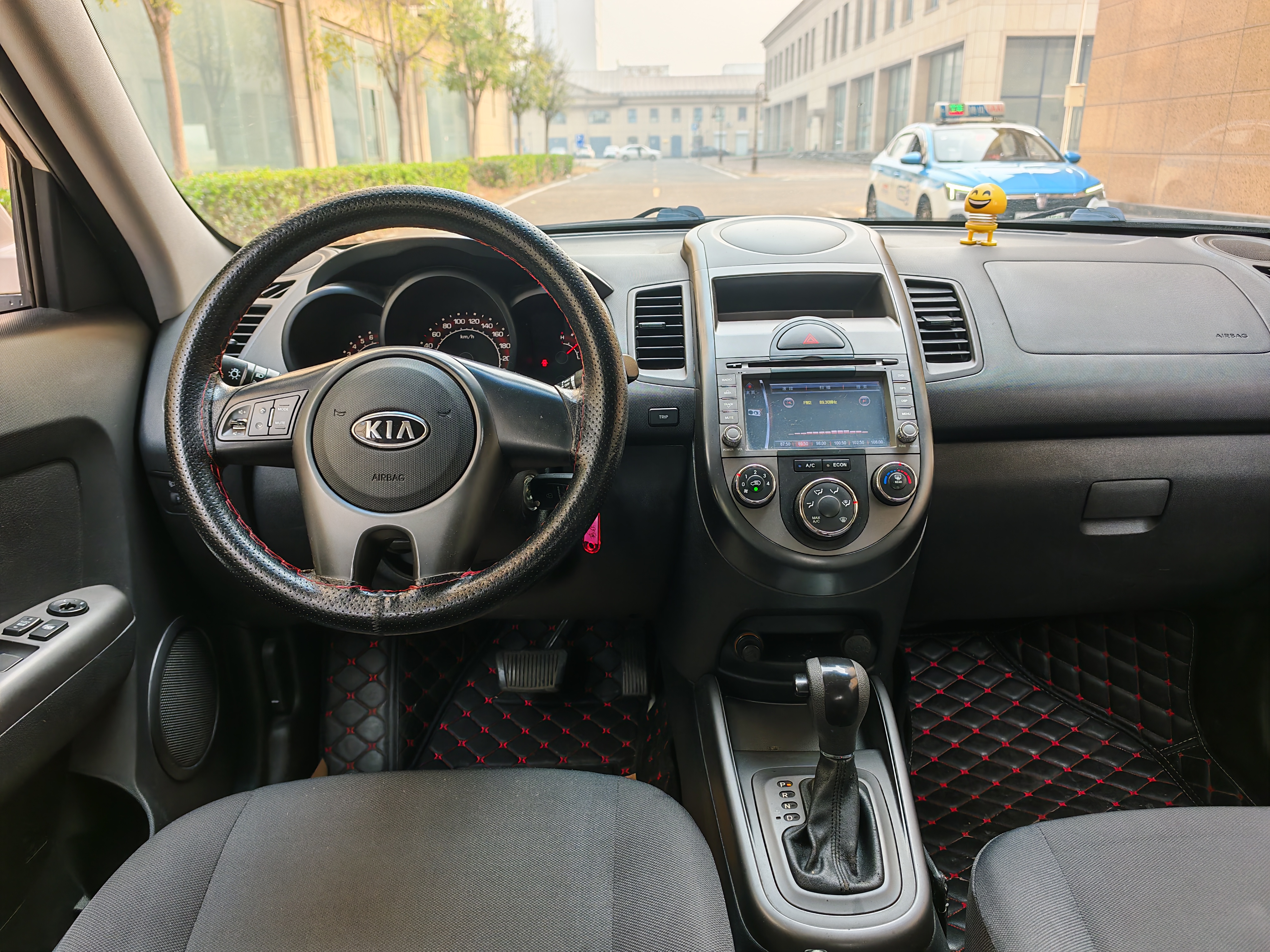 起亚 秀尔 2013 汽车图片 #12