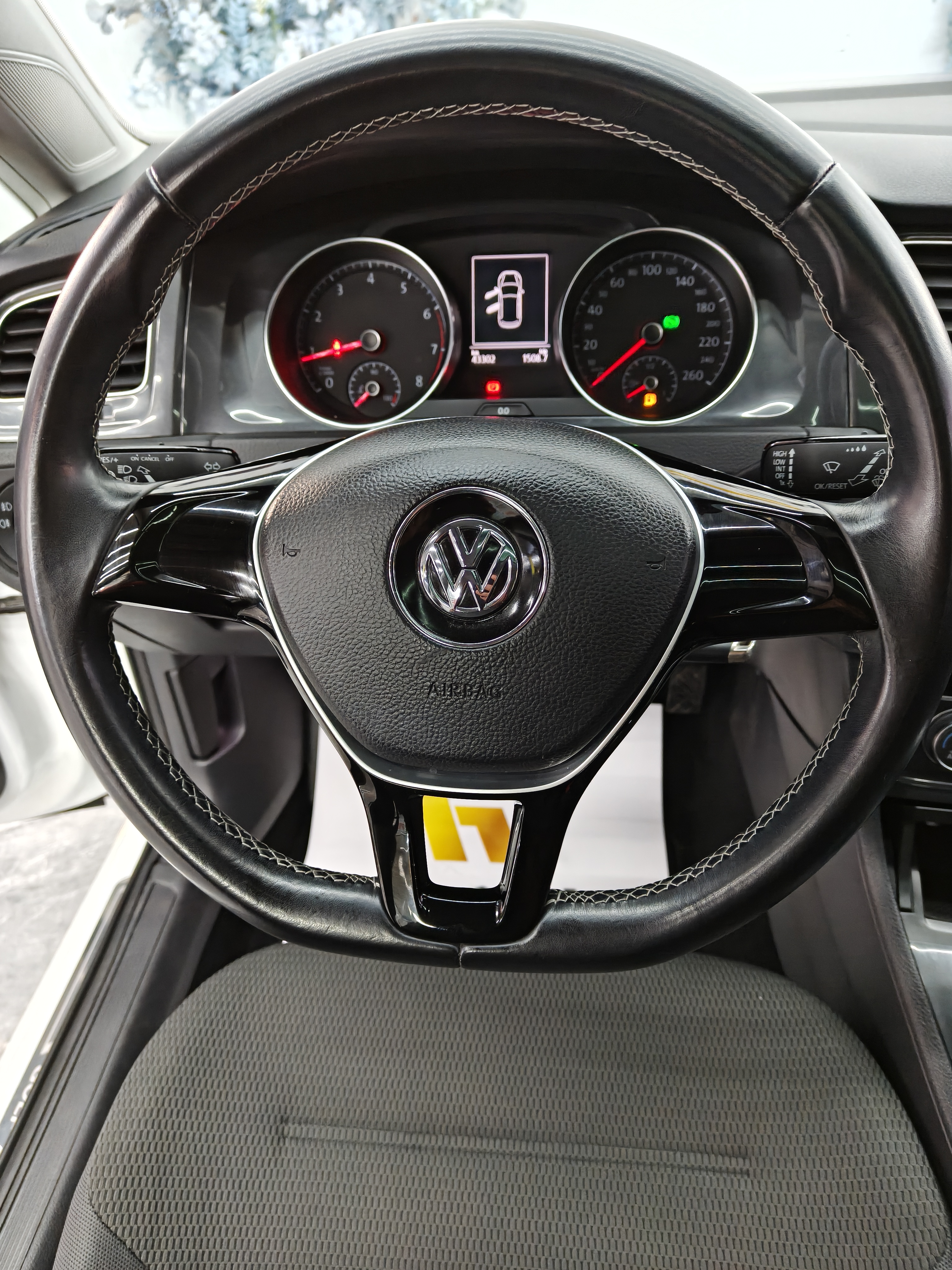 Volkswagen Golf 2017 car image #12